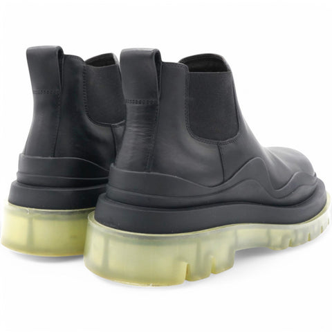 BOTTEGA VENETA Lug Low-Toe Leather Chelsea Boots Size38 