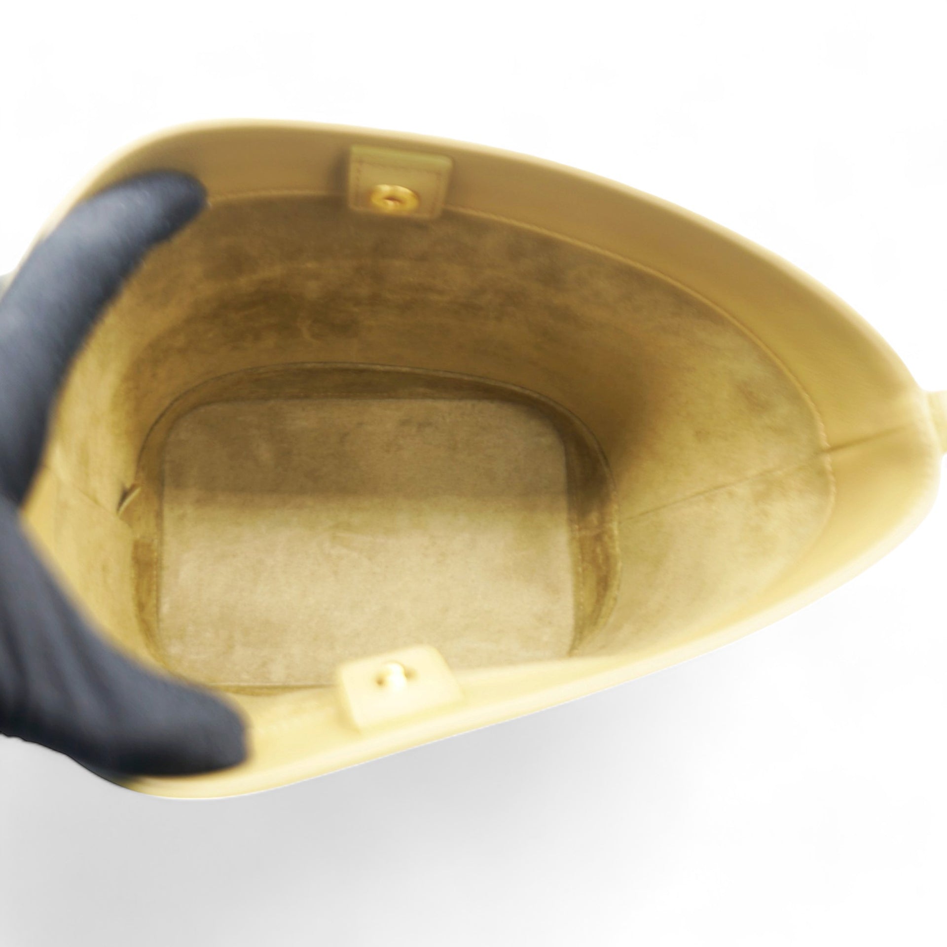  CELINE Smooth Calfskin Cuir Triomphe Bucket Bag Tan 