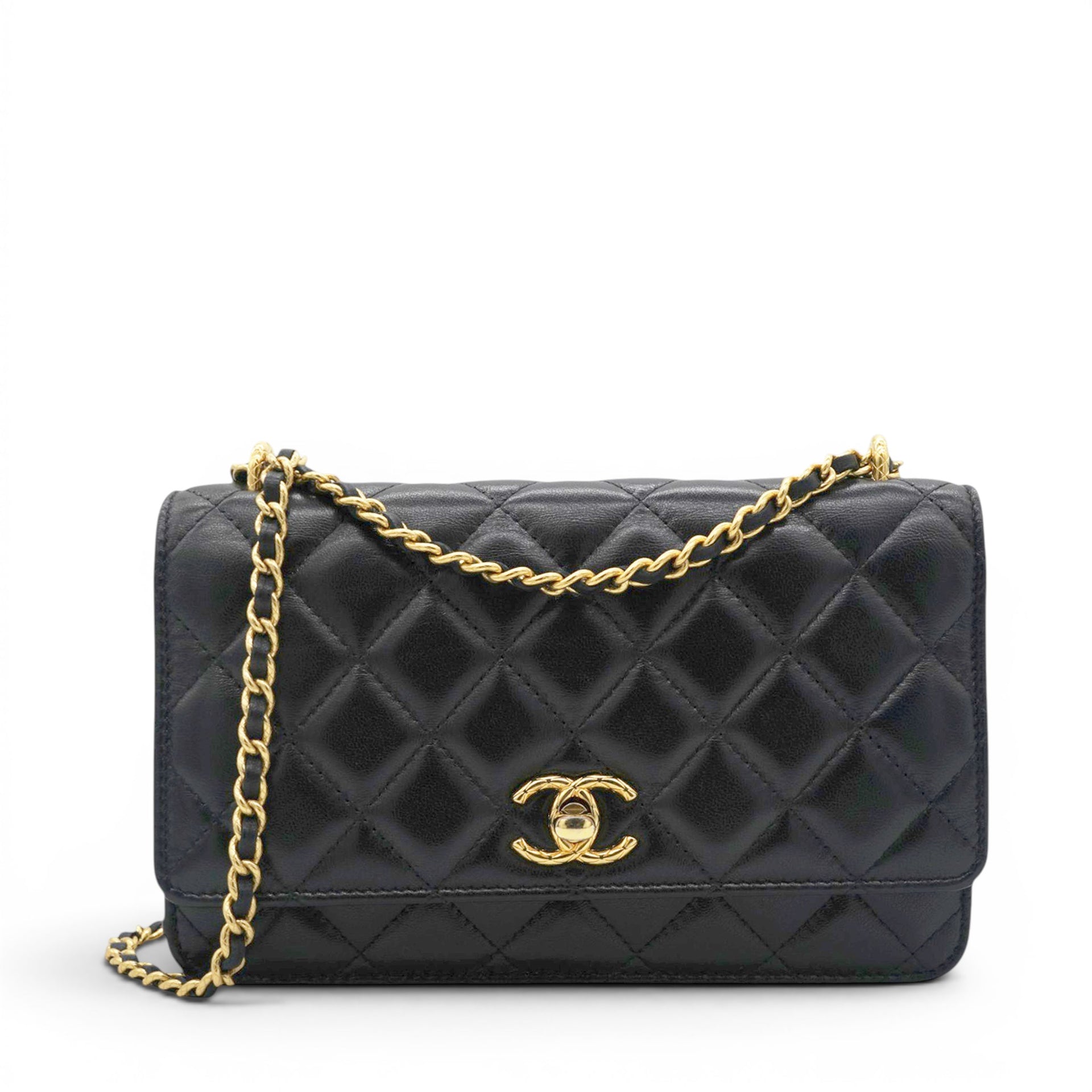 CHANEL Black Quilted Leather Trendy CC Wallet On Chain 
