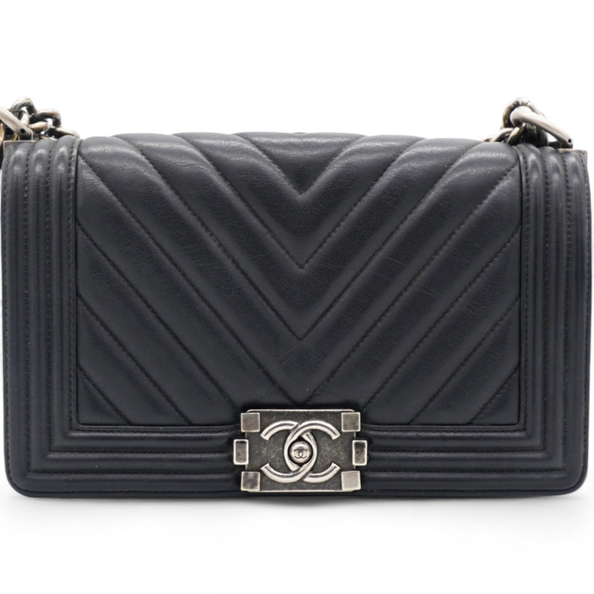 CHANEL Calfskin Chevron Medium Boy Flap  