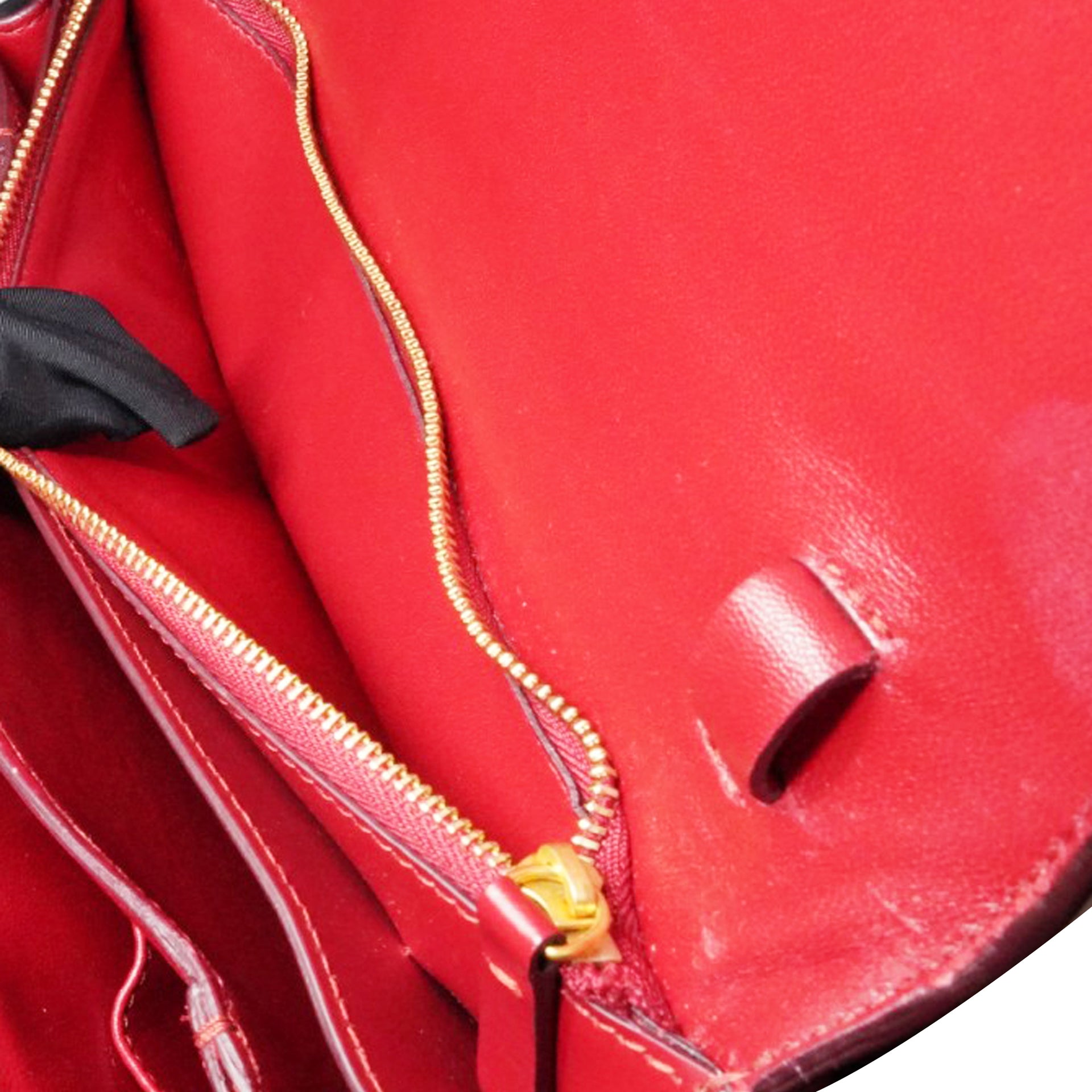 CÉLINE Box Calfskin Medium Classic Box Flap Bag Red