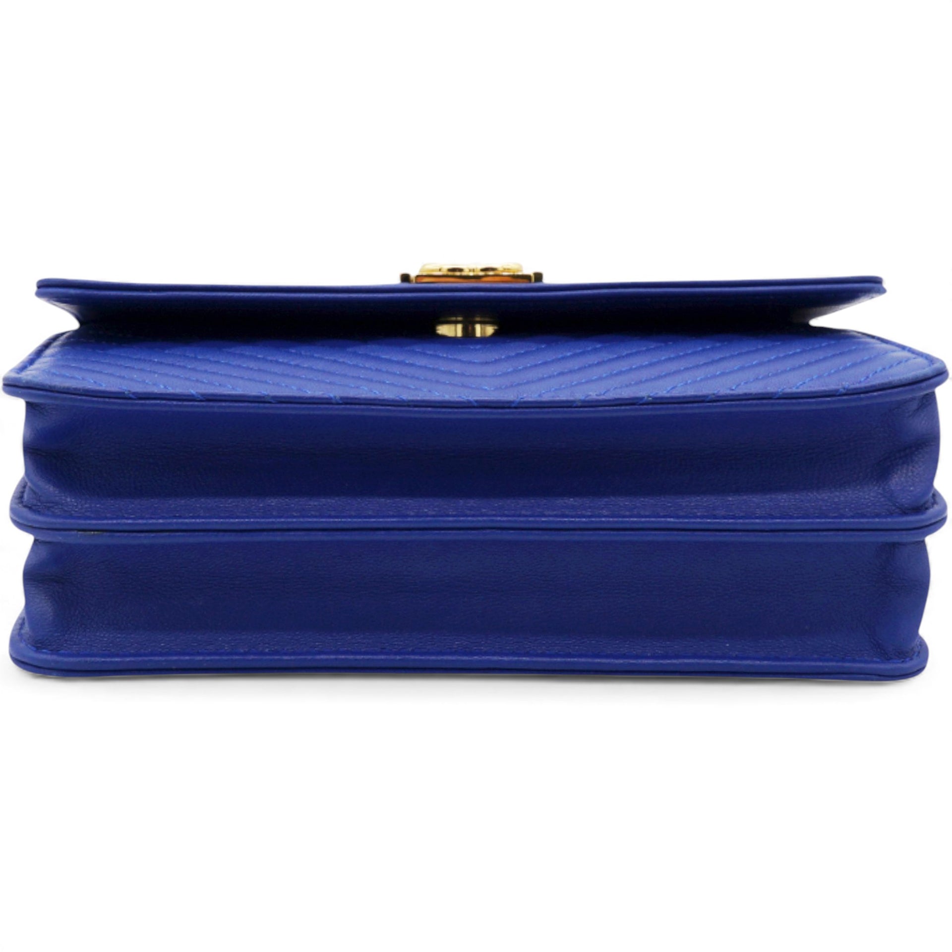 Chanel Boy Clutch With Chain Chervon Lambskin Blue 