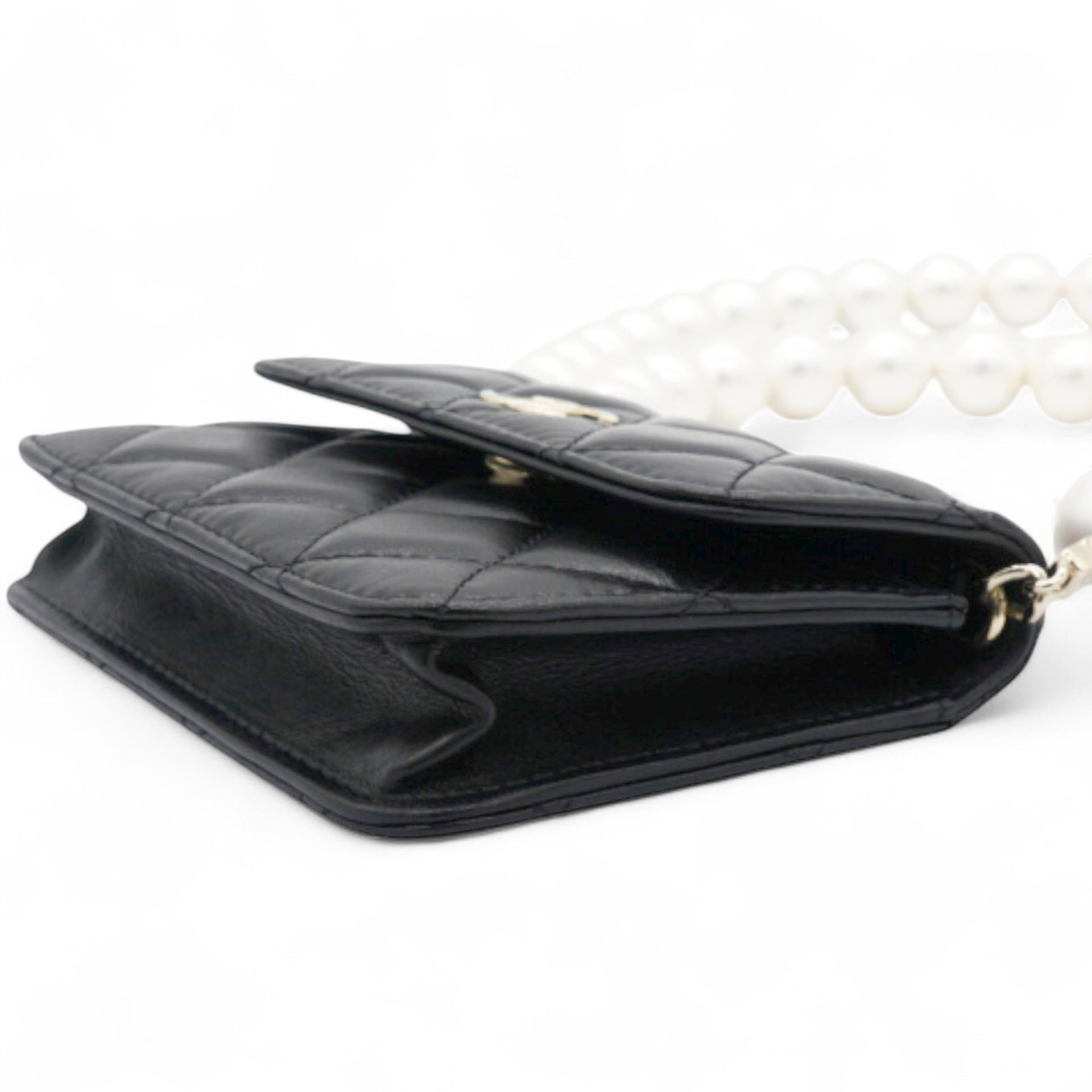 Chanel  Quilted Maxi Pearls Card Holder Flap With Chain Black 