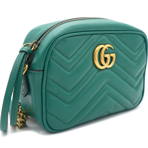 Gucci GG Supreme Bree Camera Crossbody Bag in Red NEW - J'adore Fashion  Boutique