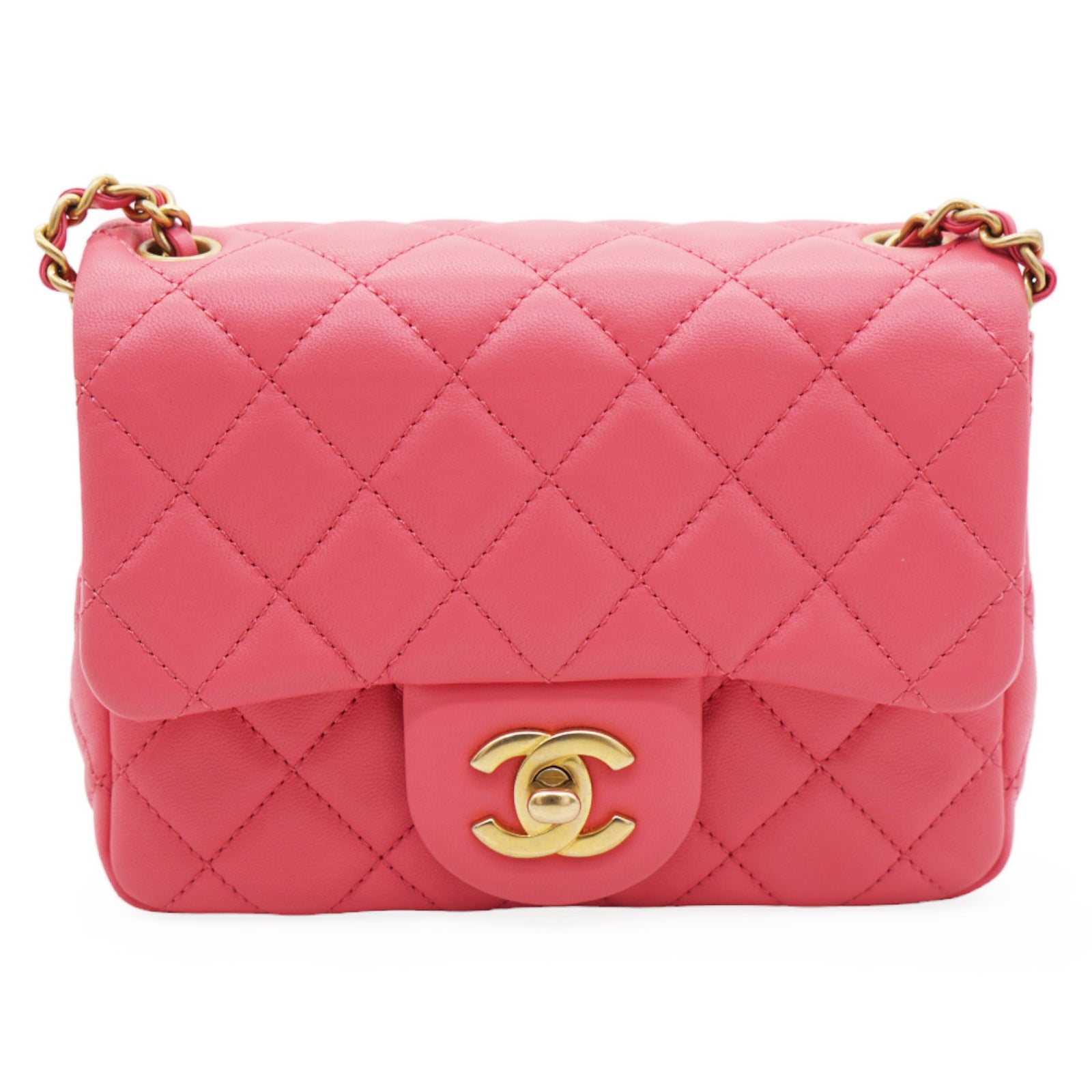 Chanel square mini : straight or curved flap?
