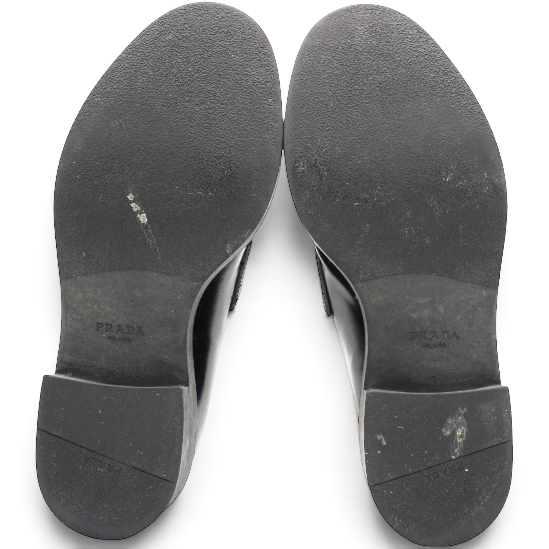 Spazzolato Metal Triangle Logo Loafers Black Size36