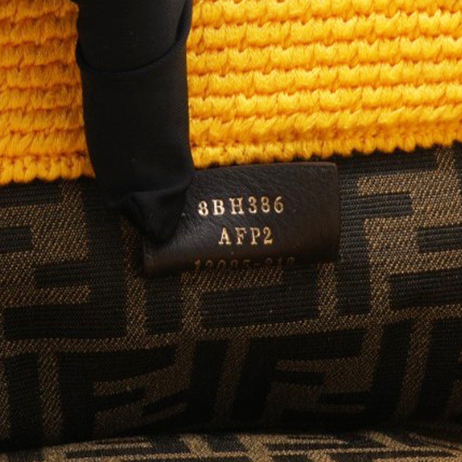 Crochet Vitello King Logo Plexiglass Fendi Sunshine Shopper Tote Mimosa Panna