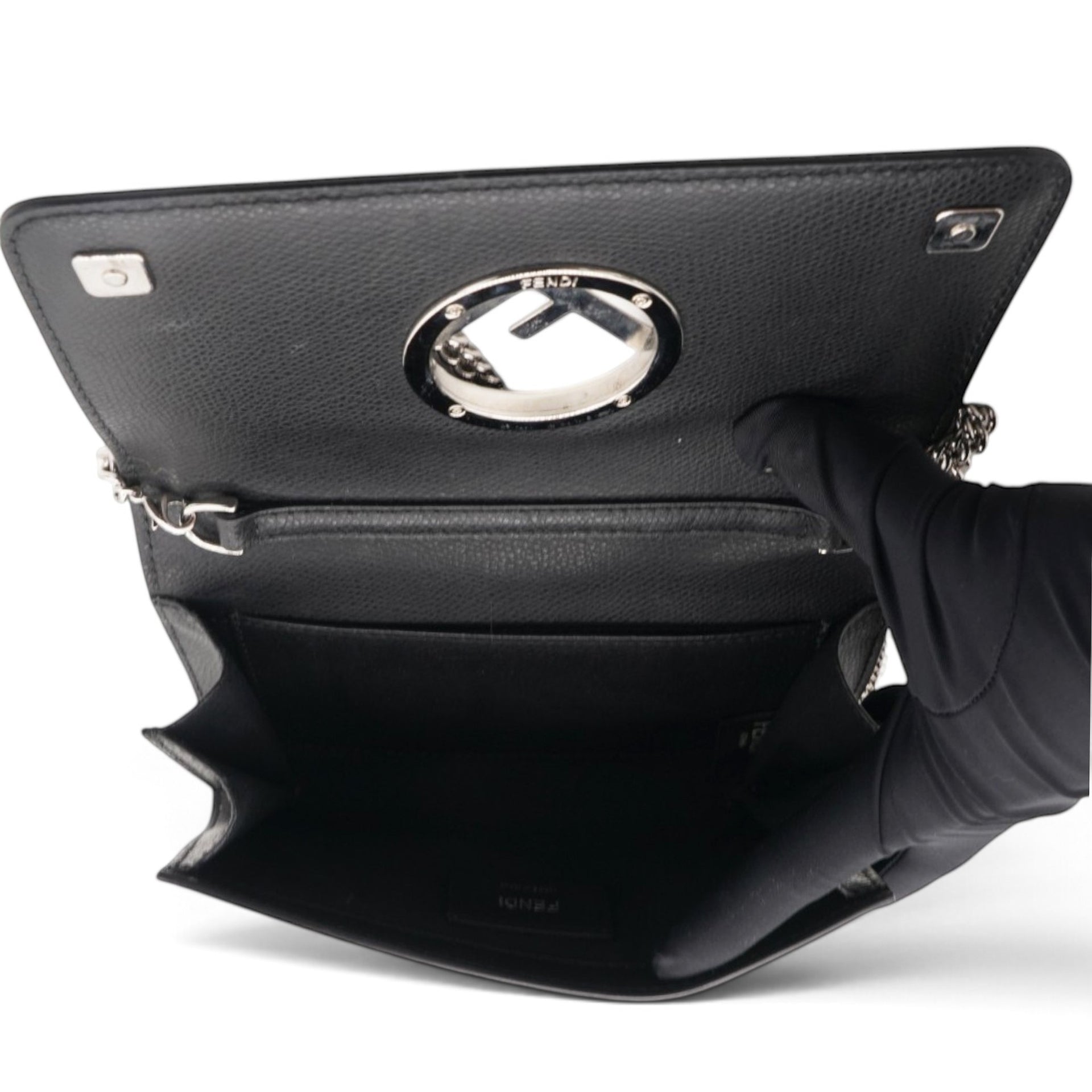Vitello Cruise F is Fendi Wallet on Chain