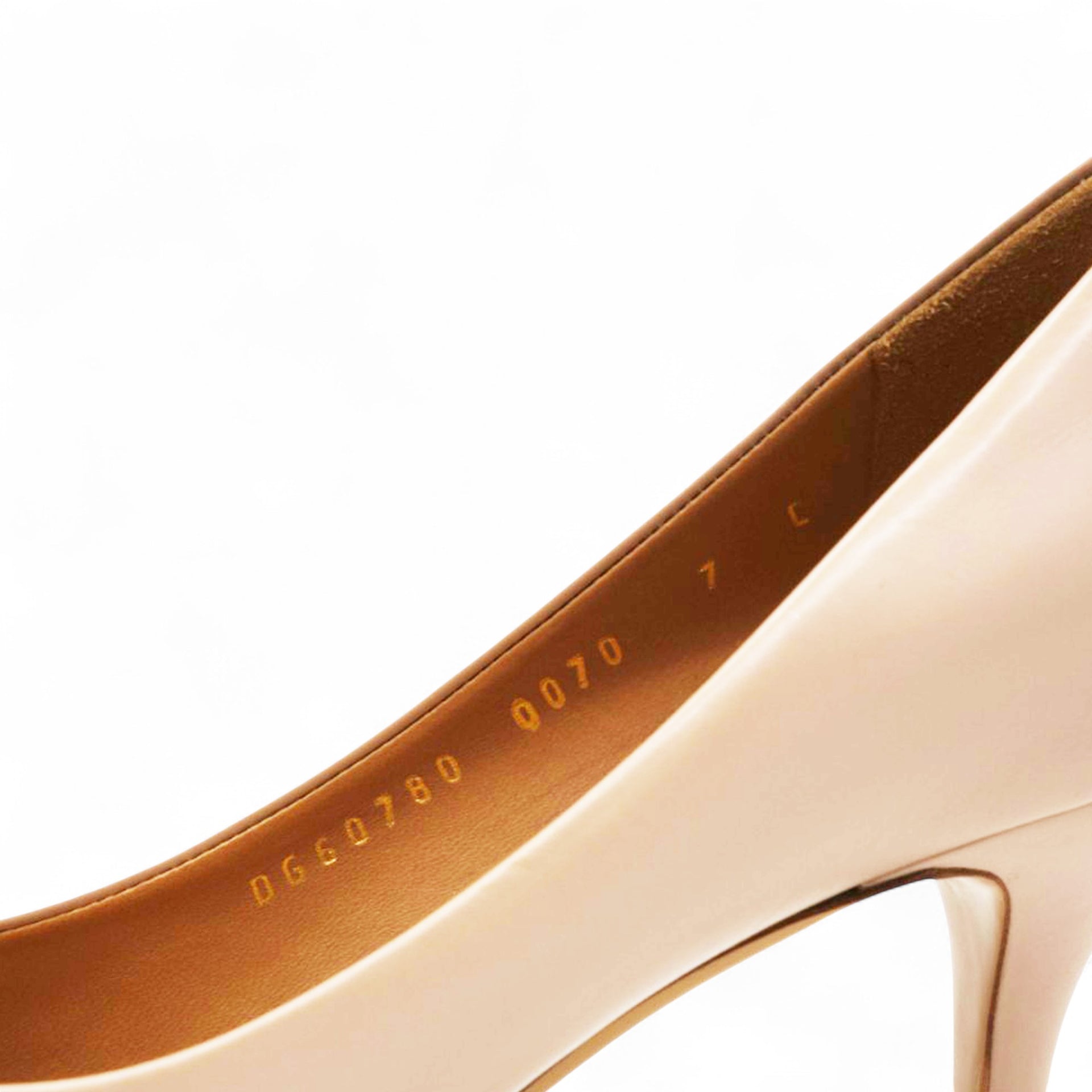 Nude Pink Leather Vara Bow Pumps Size38/7