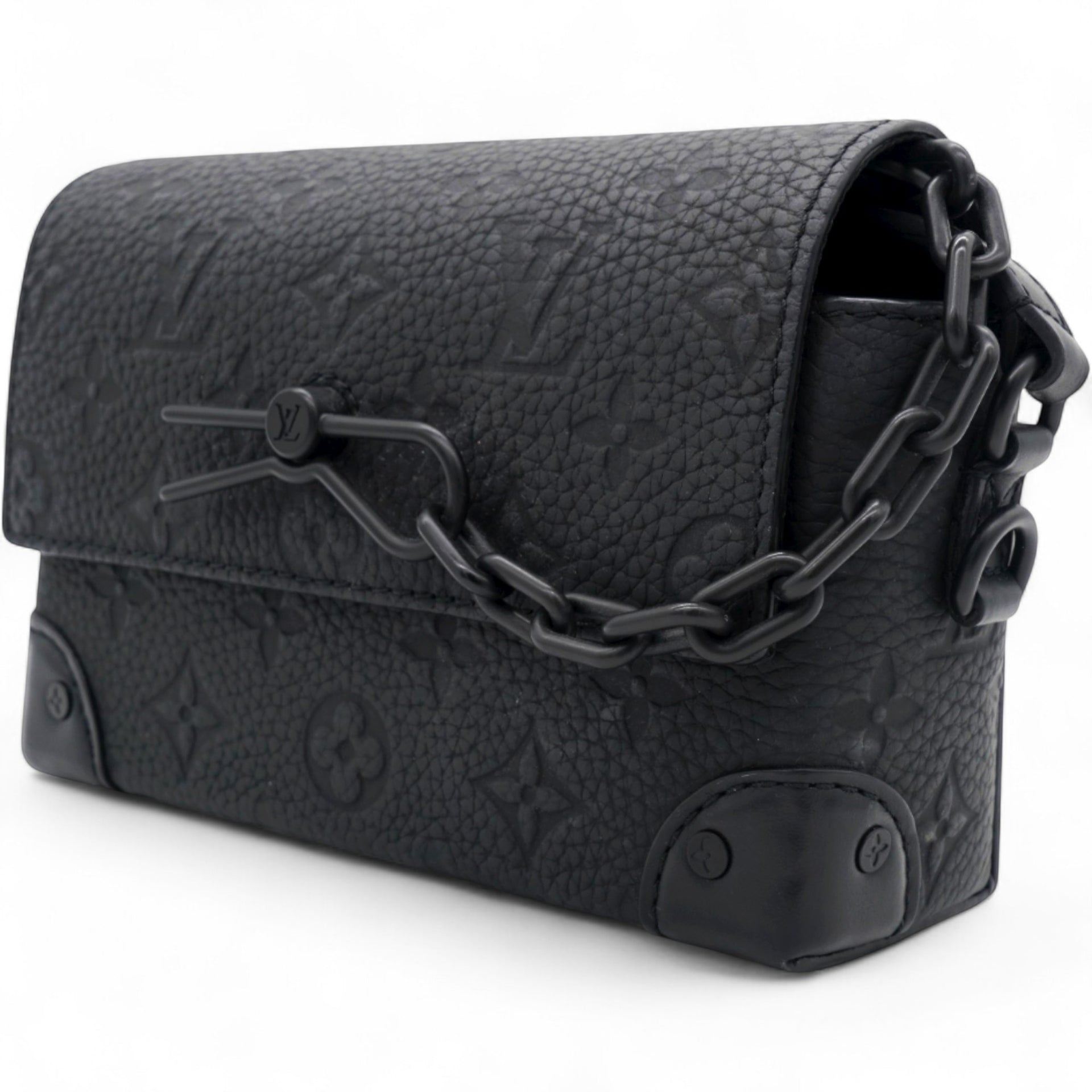 Taurillon Monogram Steamer Wearable Wallet Black