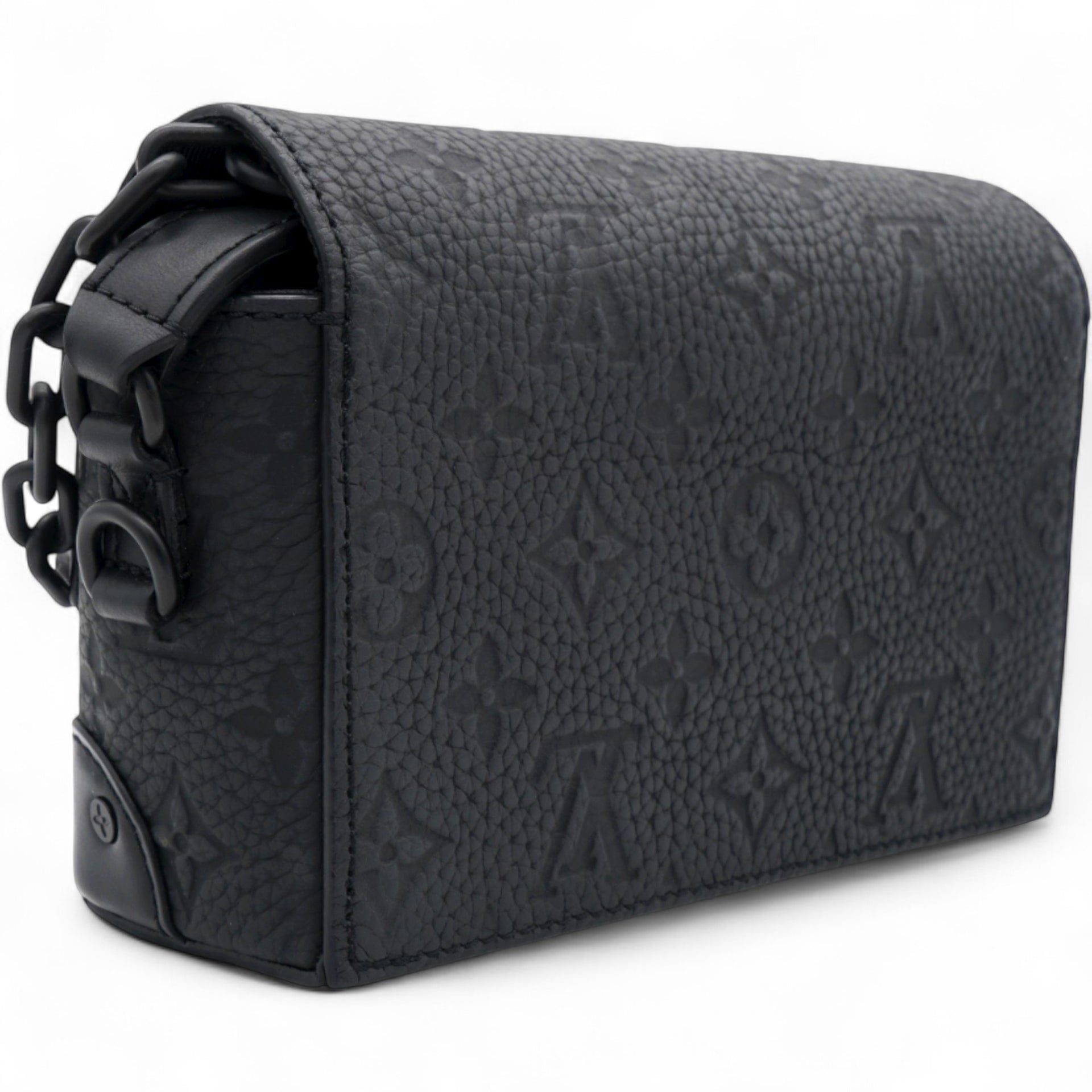 Taurillon Monogram Steamer Wearable Wallet Black