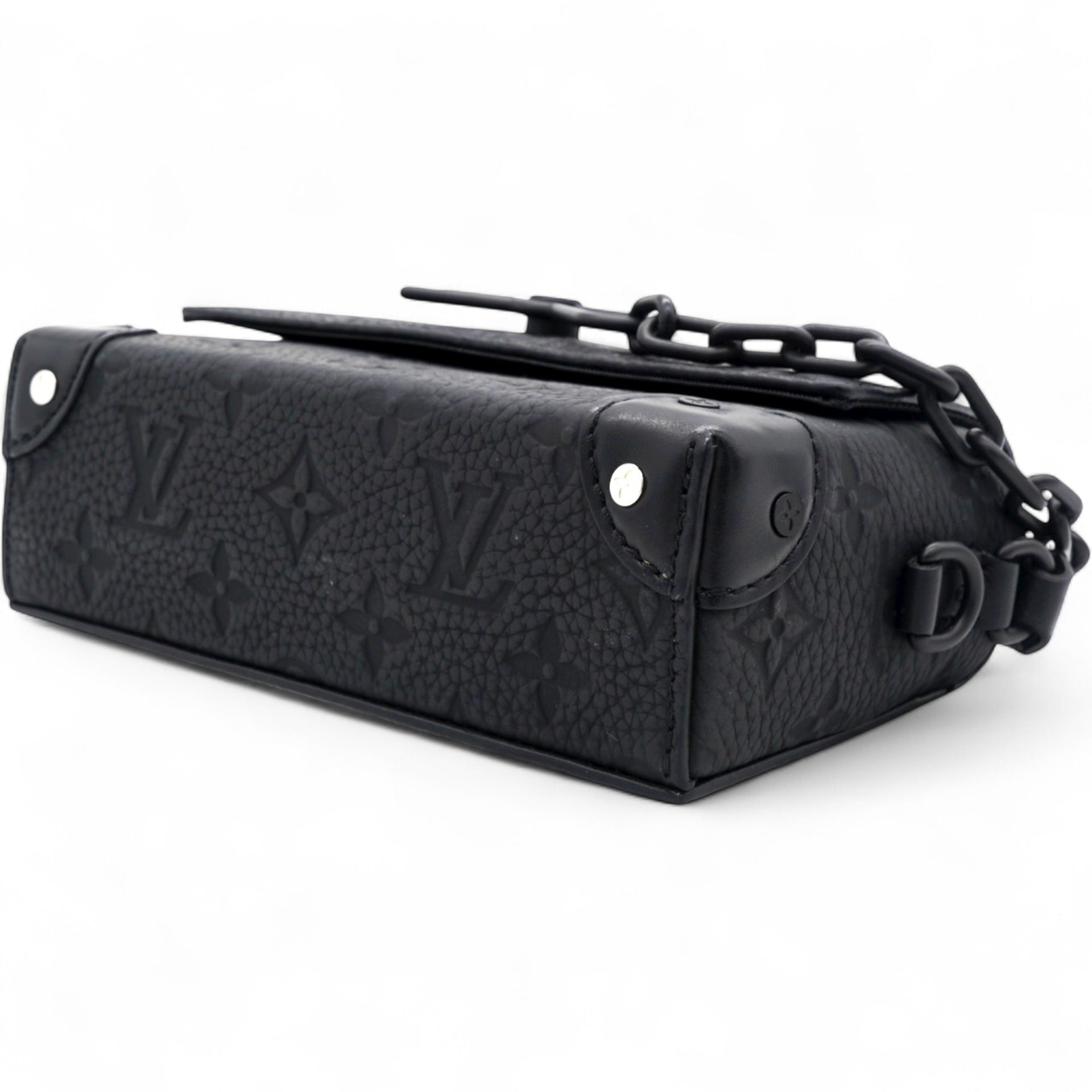 Taurillon Monogram Steamer Wearable Wallet Black