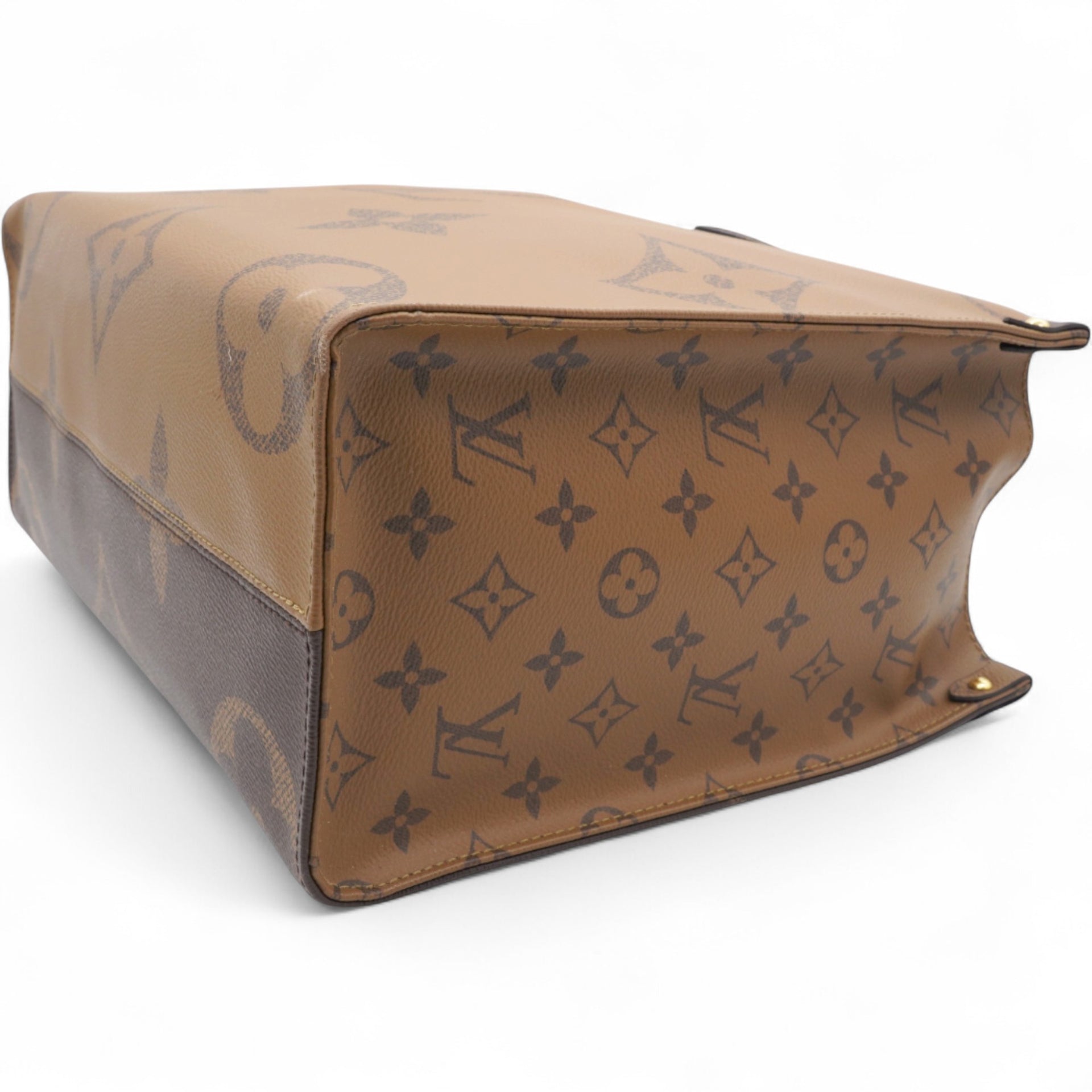 Reverse Monogram Onthego MM