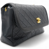 Matelasse Shoulder Bag Black