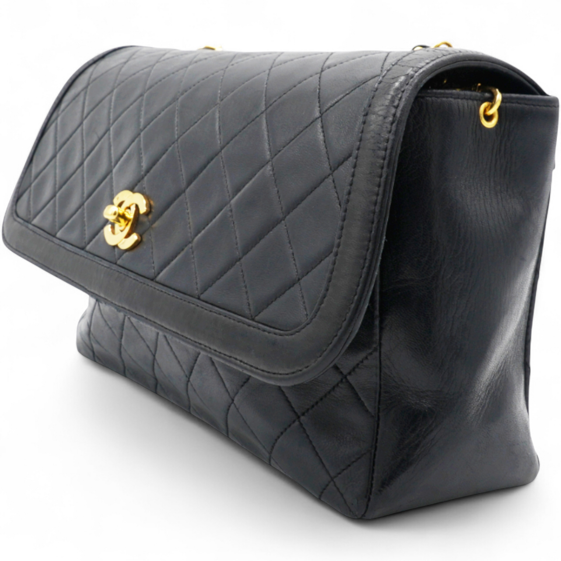 Matelasse Shoulder Bag Black