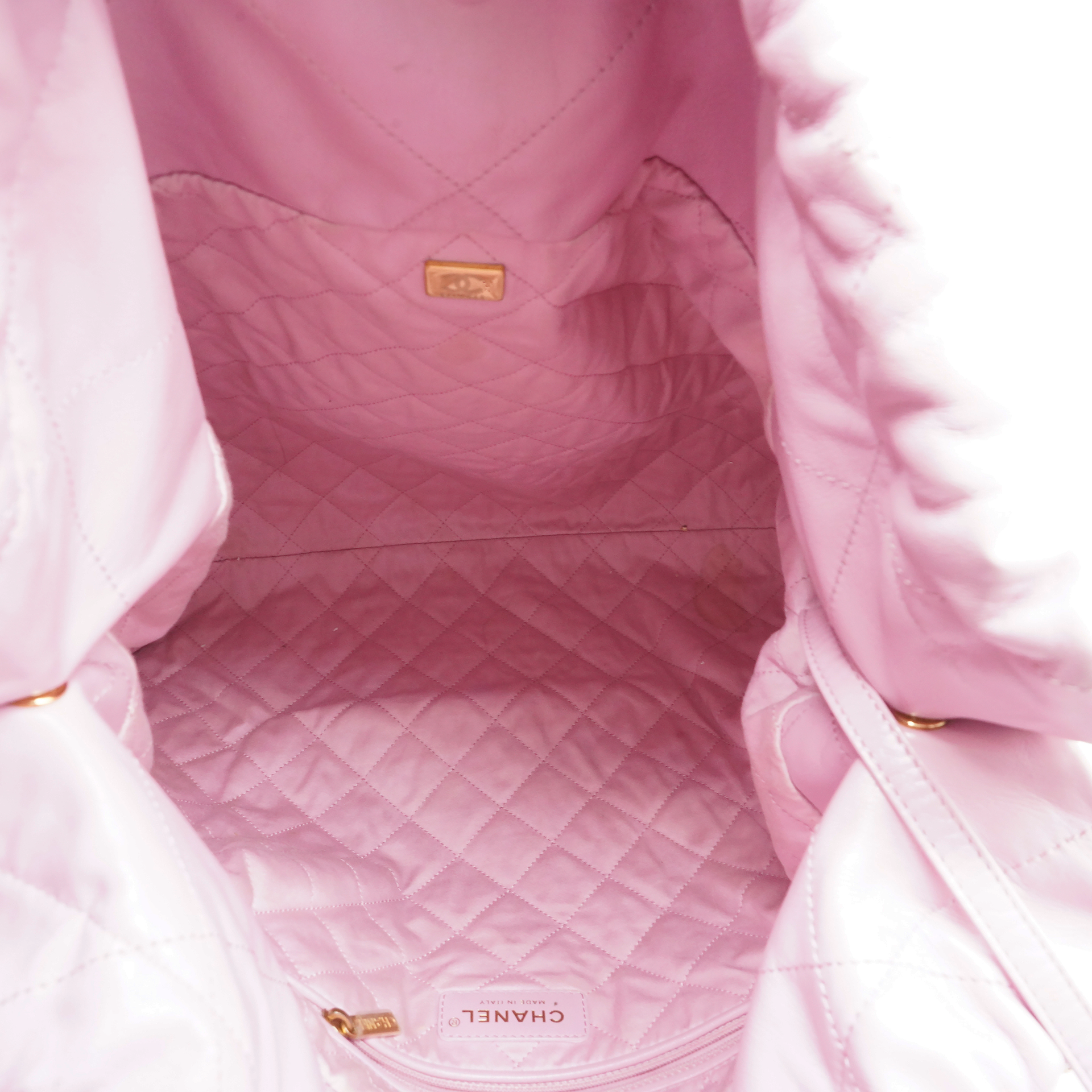 Shiny Quilted Chanel 22 Drawstring Bag Pink large
