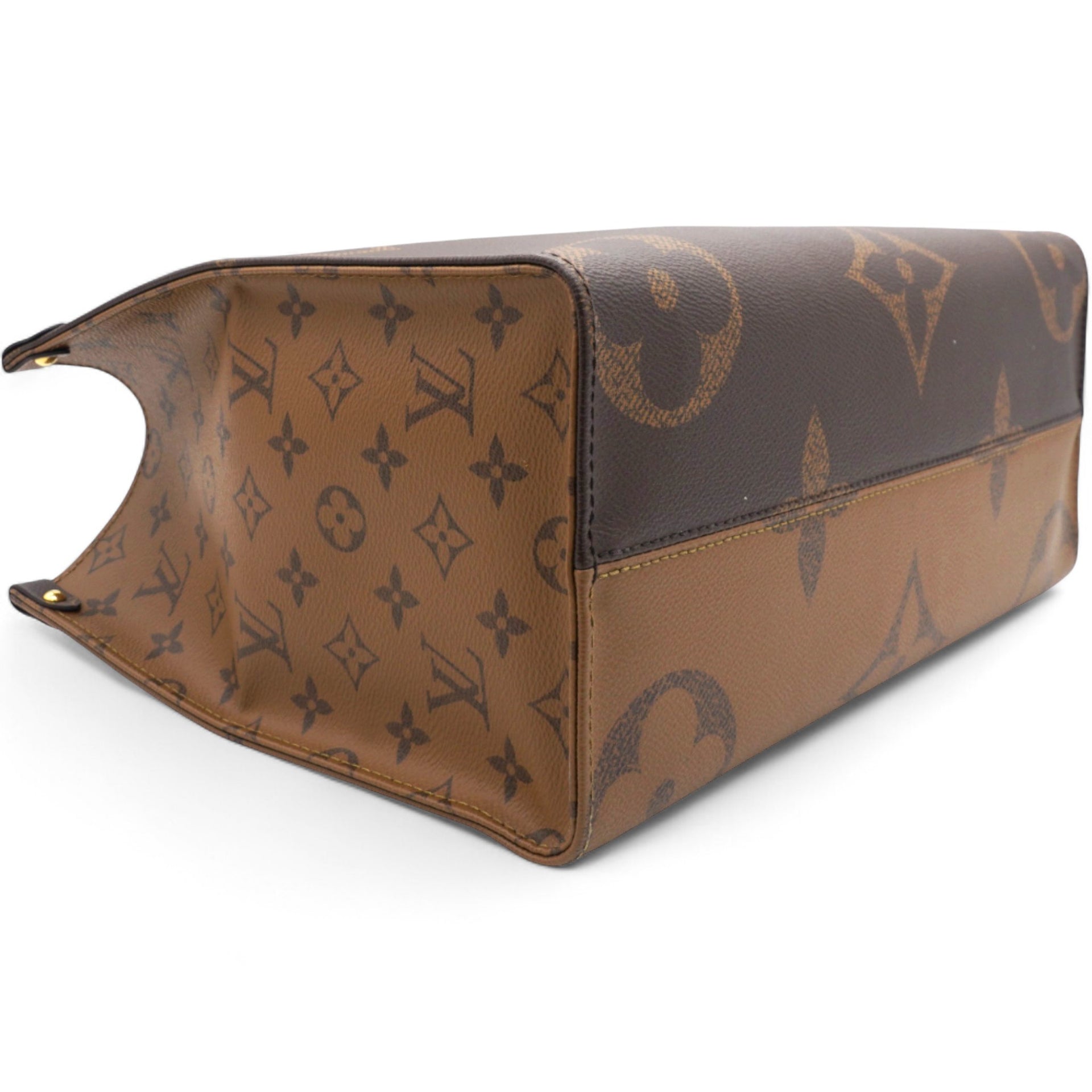 Reverse Monogram Onthego MM Brown