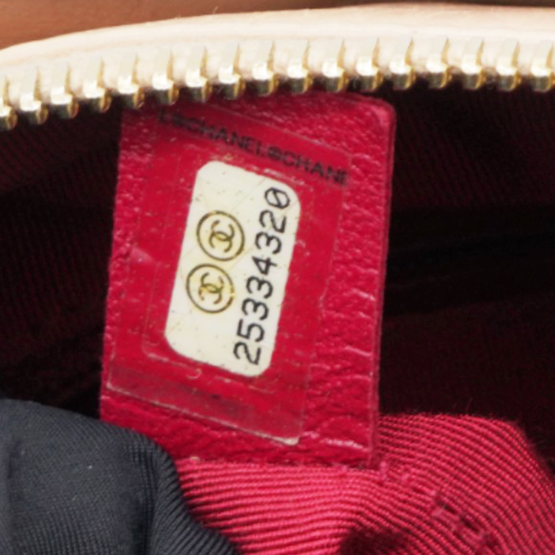 Aged Calfskin Quilted Small Gabrielle Hobo Beige Black