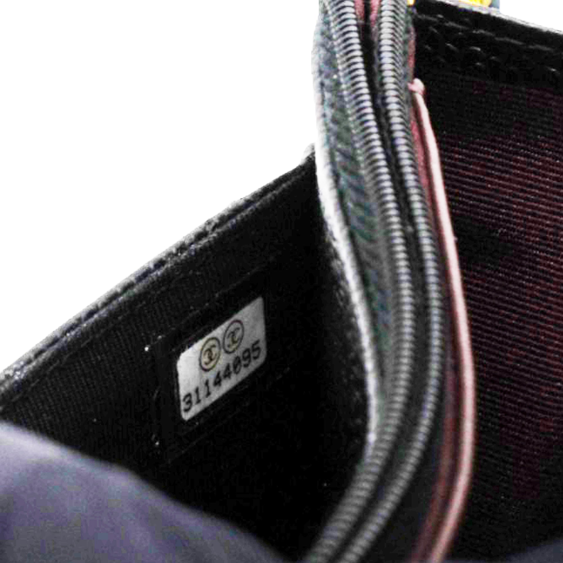 Caviar Classic Chain Wallet Black Dark