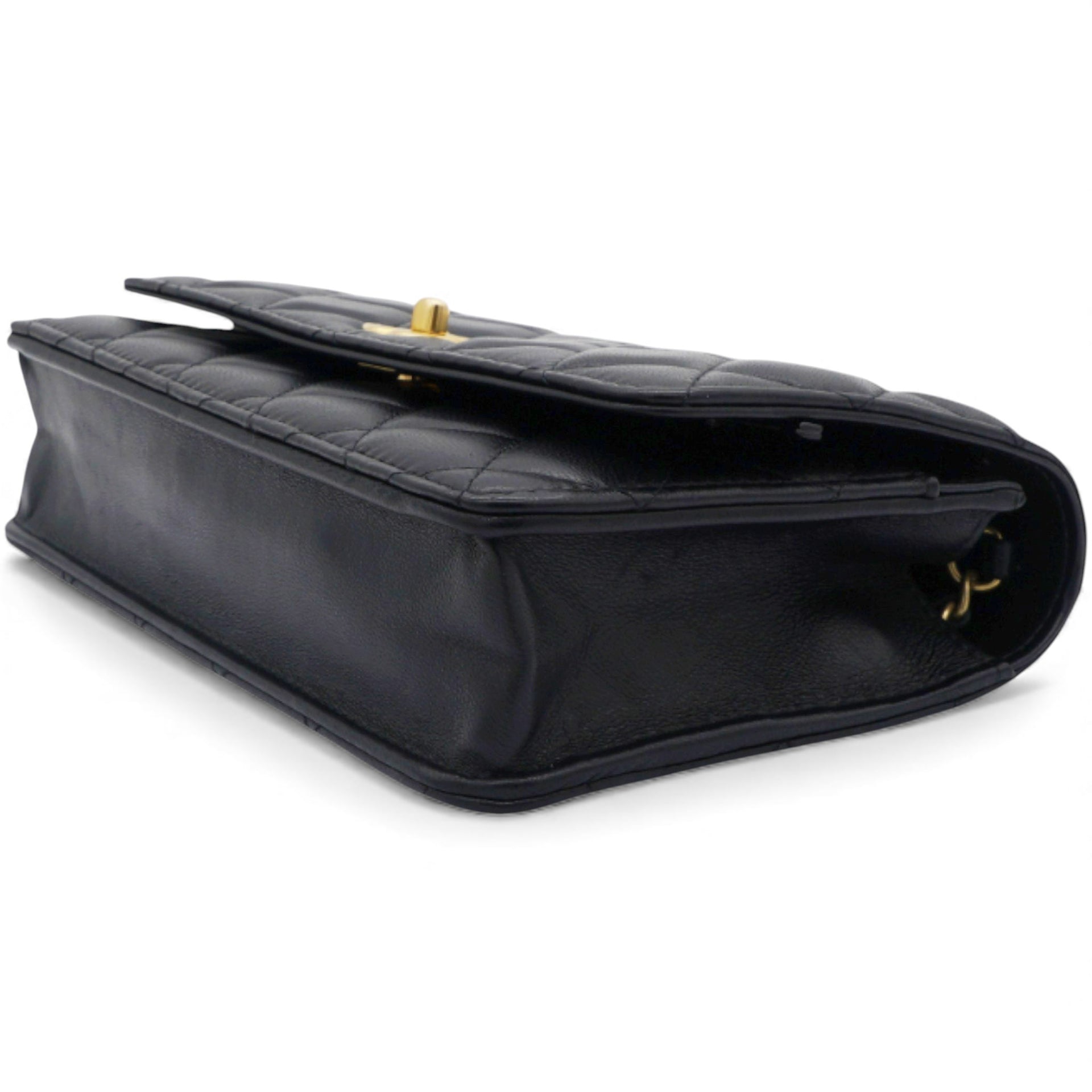 Quilted CC Pearl Crush Wallet on Chain WOC Black