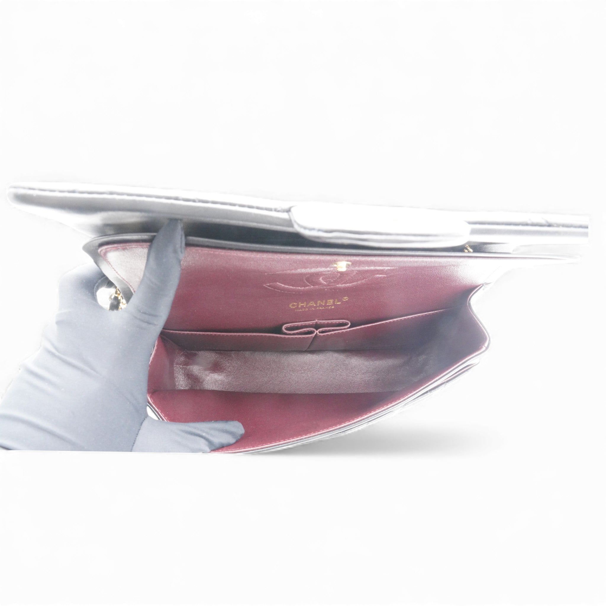 Lambskin Quilted Medium Classic Flap Black