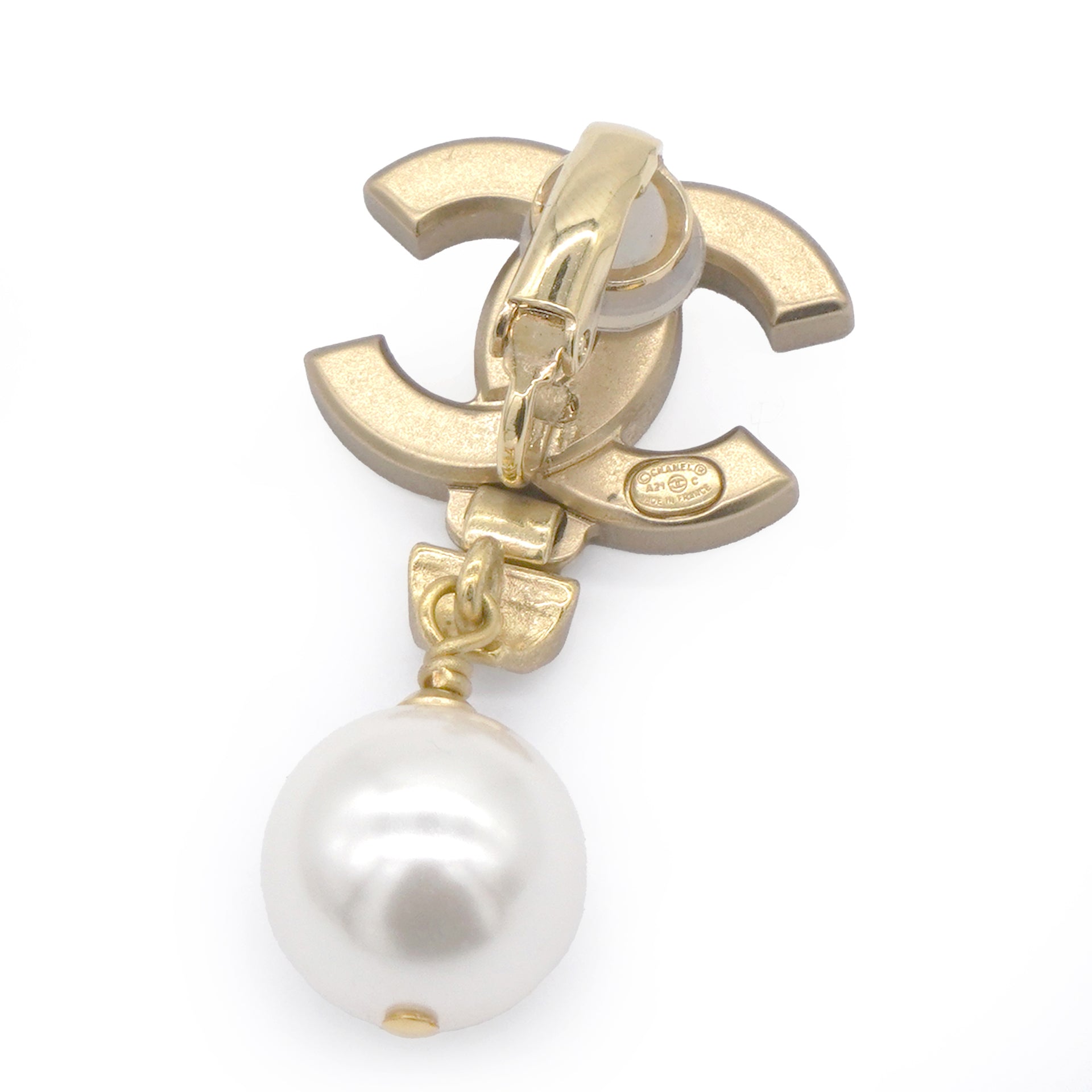 CC Logo Drop Earrings Crystal/Pearl Light Gold Tone