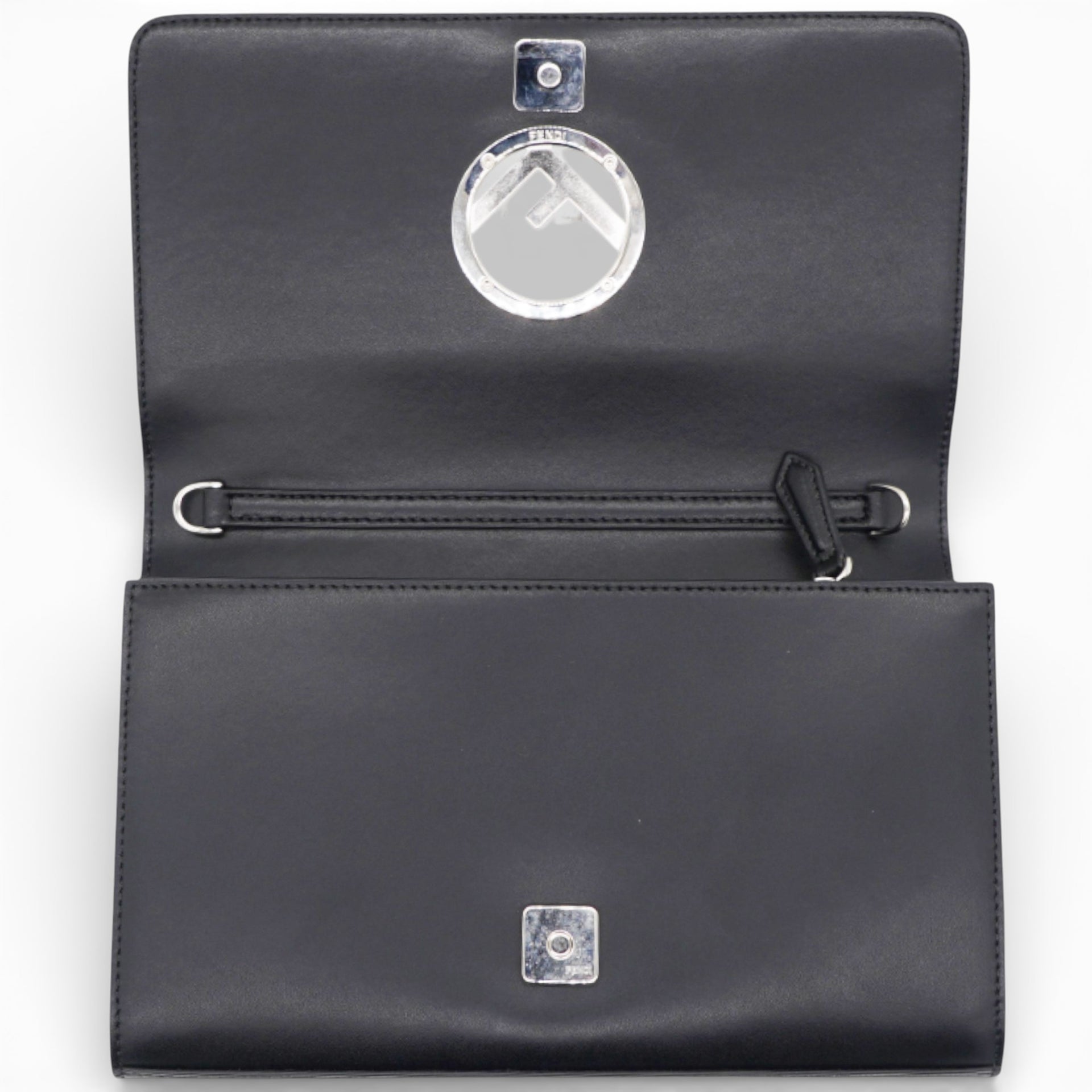 Vitello Cruise F is Fendi Wallet on Chain Black