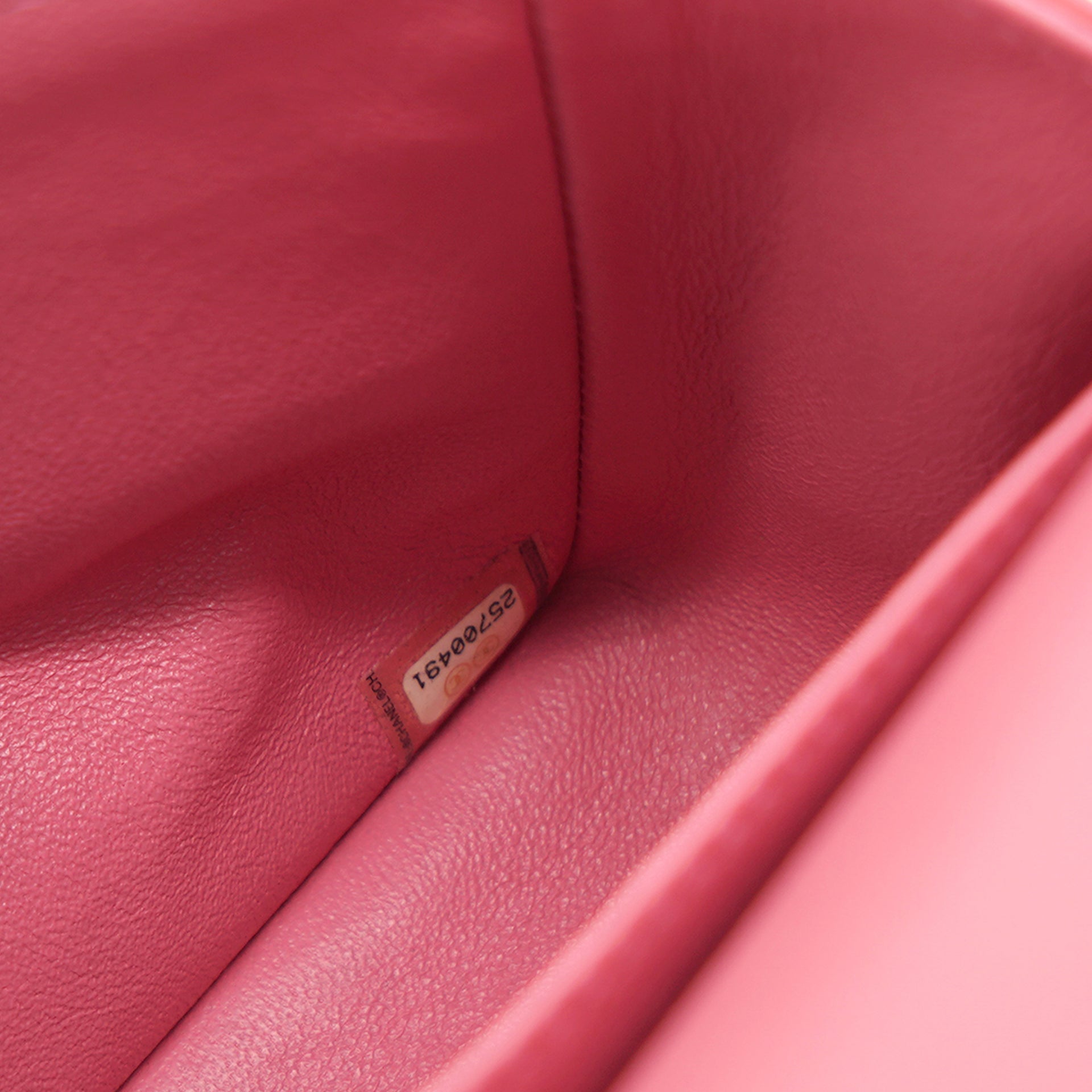 Small Chevron Classic Flap Pink shoulder bag
