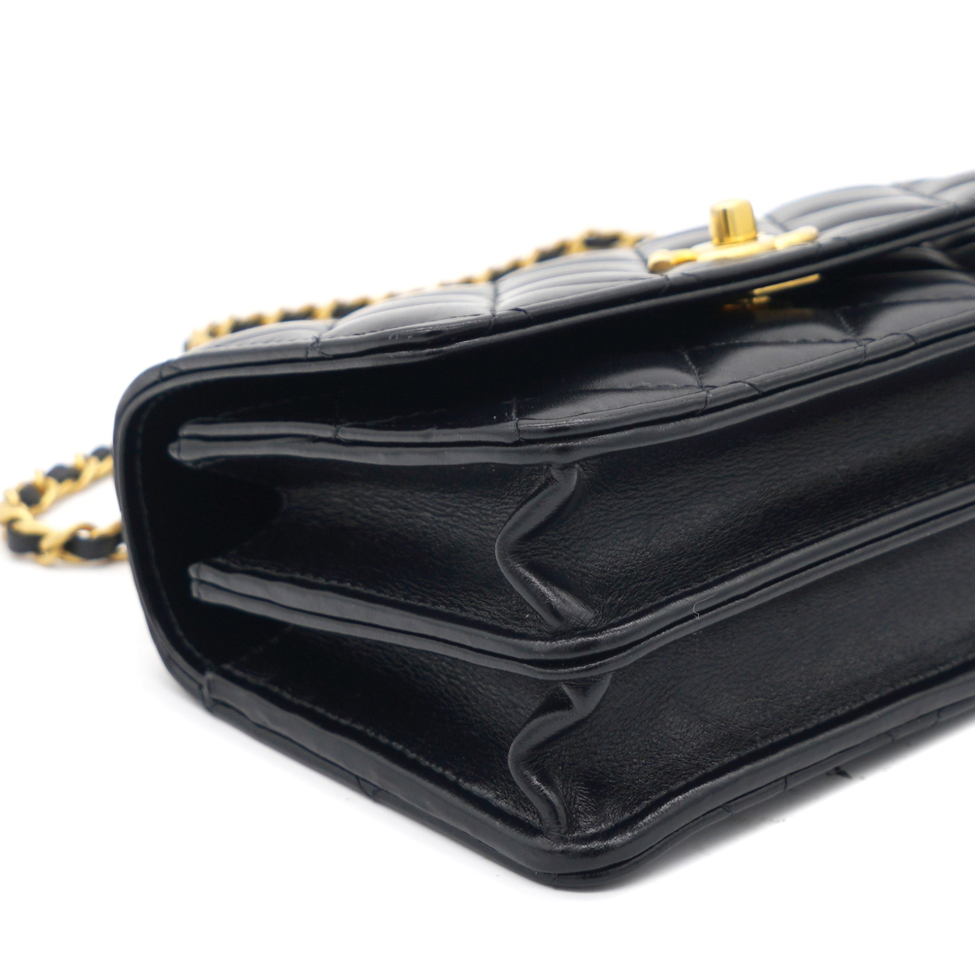 23P Top Handle Wallet on Chain Black