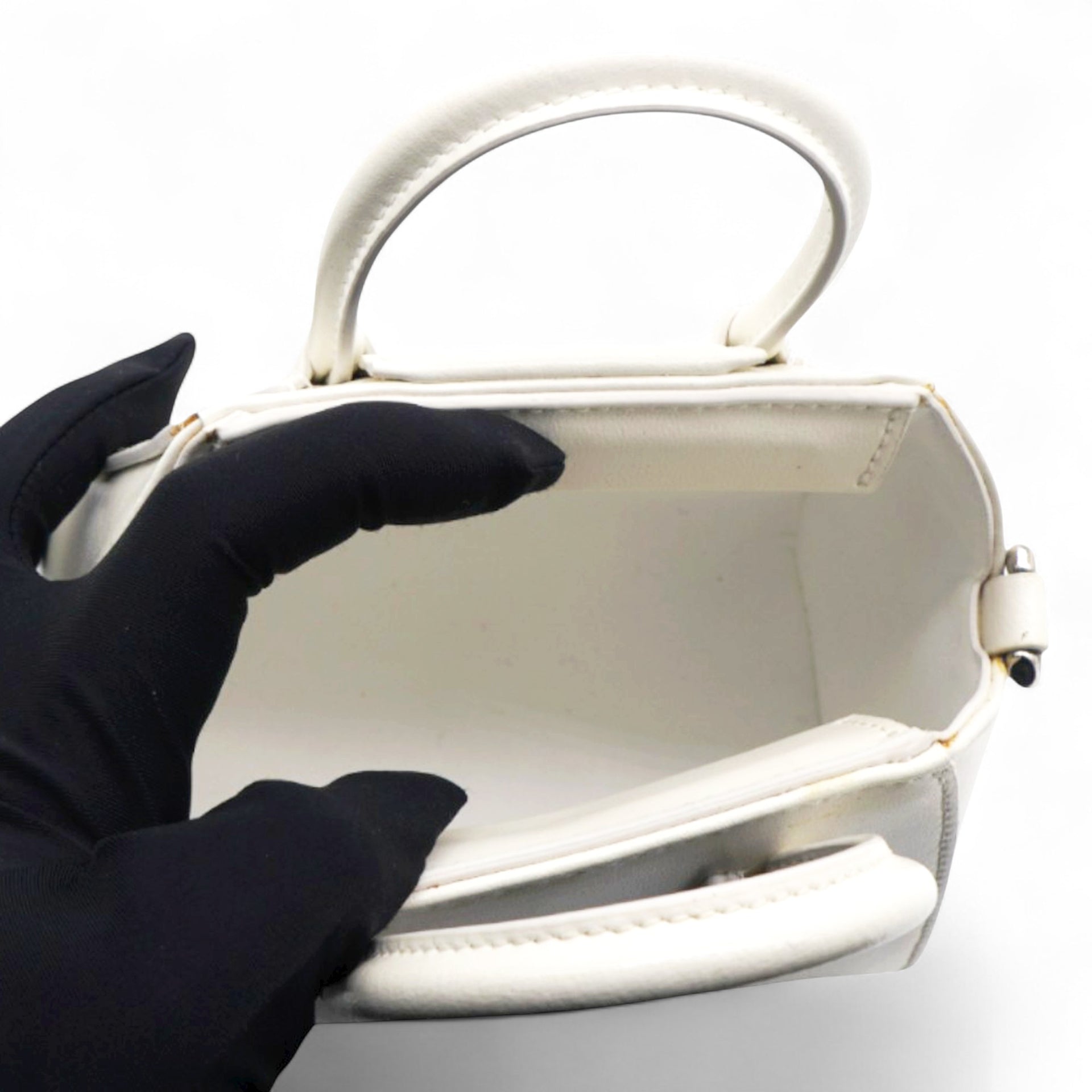  Givenchy Shiny Lord Nano Antigona Ivory 