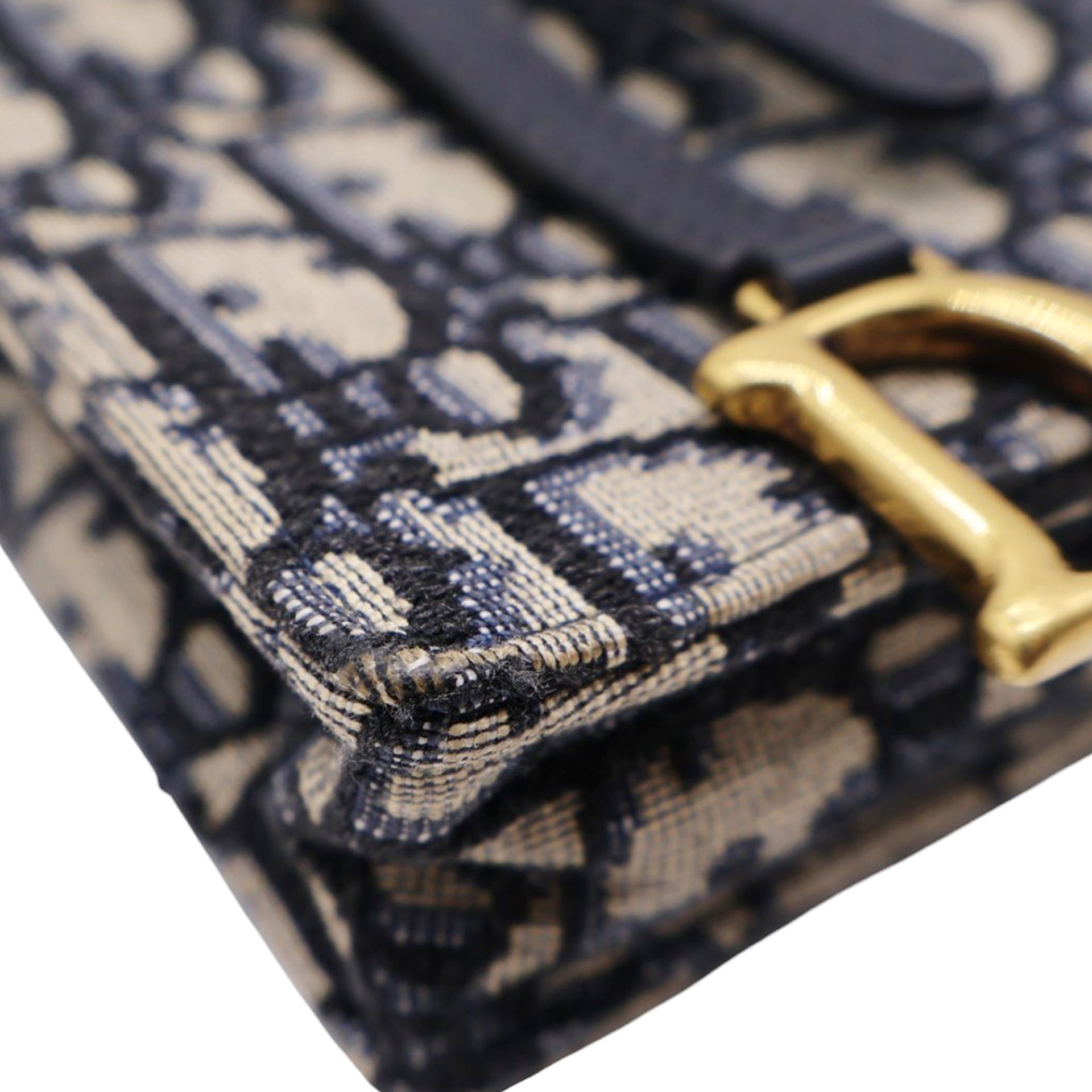 Oblique Jacquard Vertical Saddle Pouch