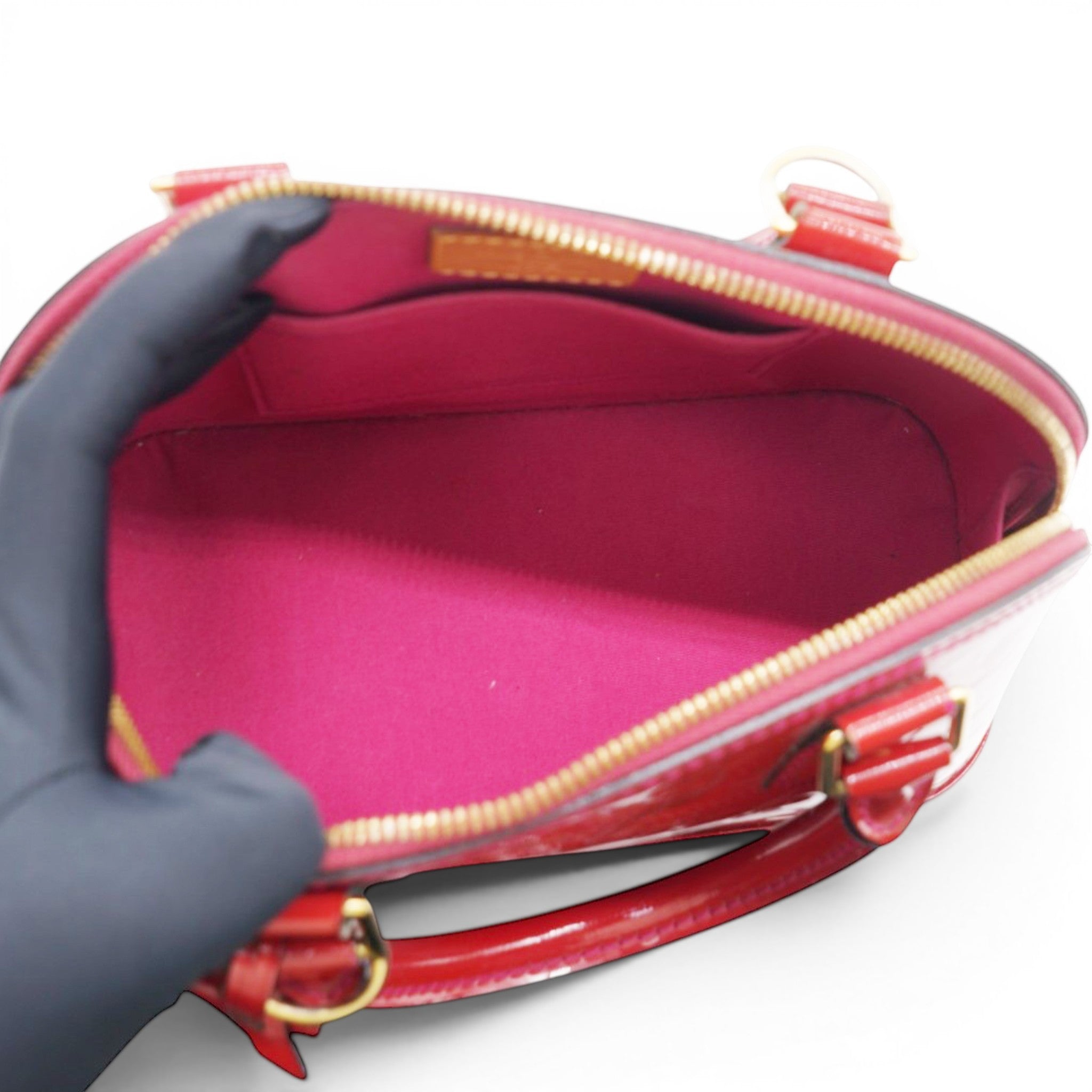 Louis Vuitton Vernis Alma BB Pomme D'Amour 