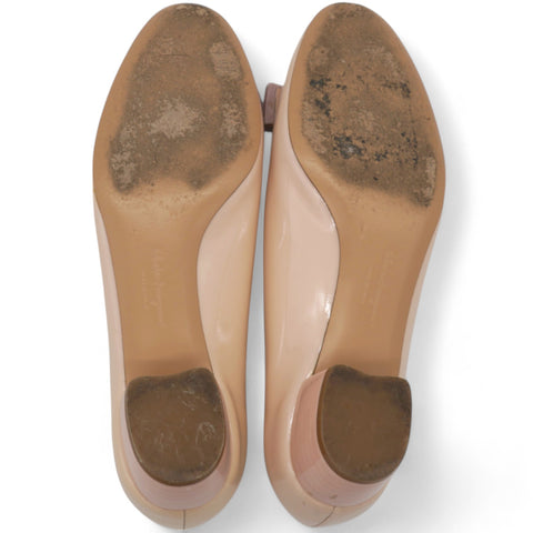 SALVATORE FERRAGAMO Beige Patent Leather Vara Bow Pumps Size 36.5 