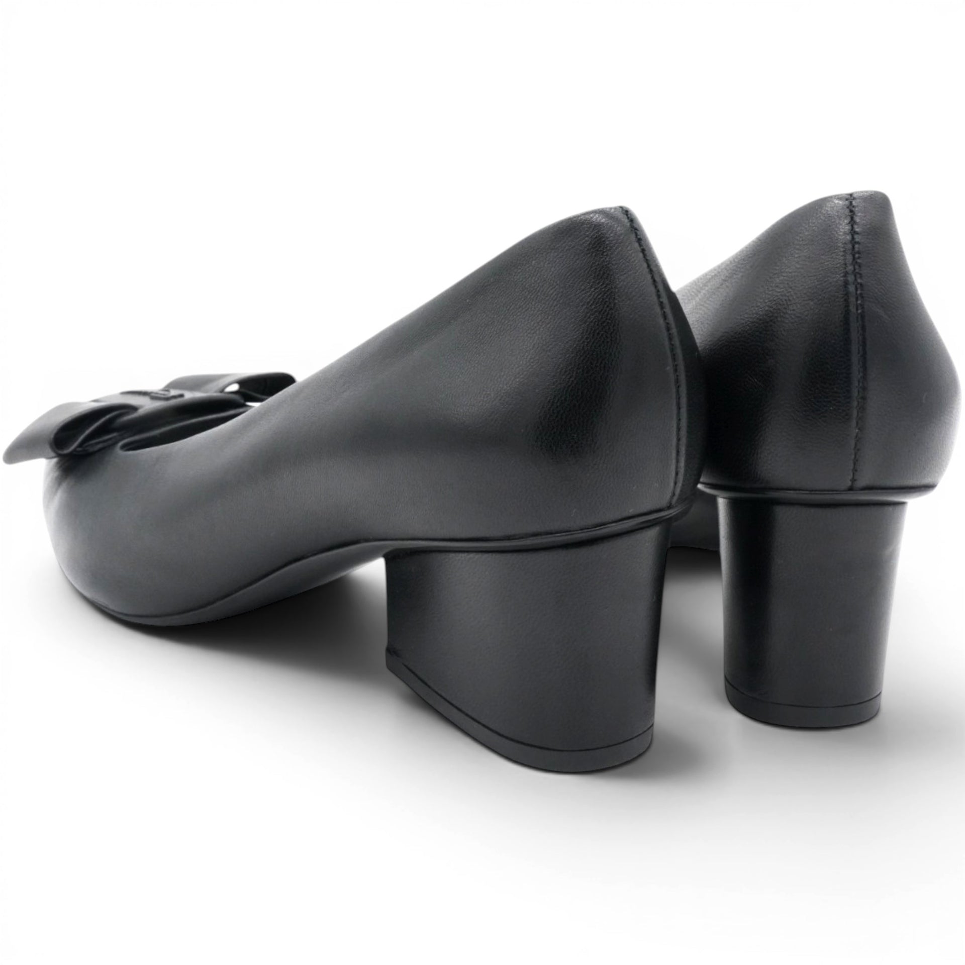 Salvatore Ferragamo Viva Black Leather Pumps Size 6.5/37.5 