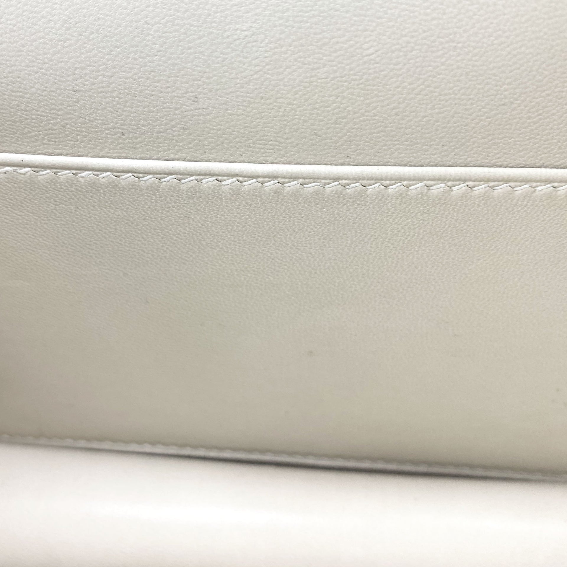 Epsom Leather Silver Hardware Constance 19 Bag Craie