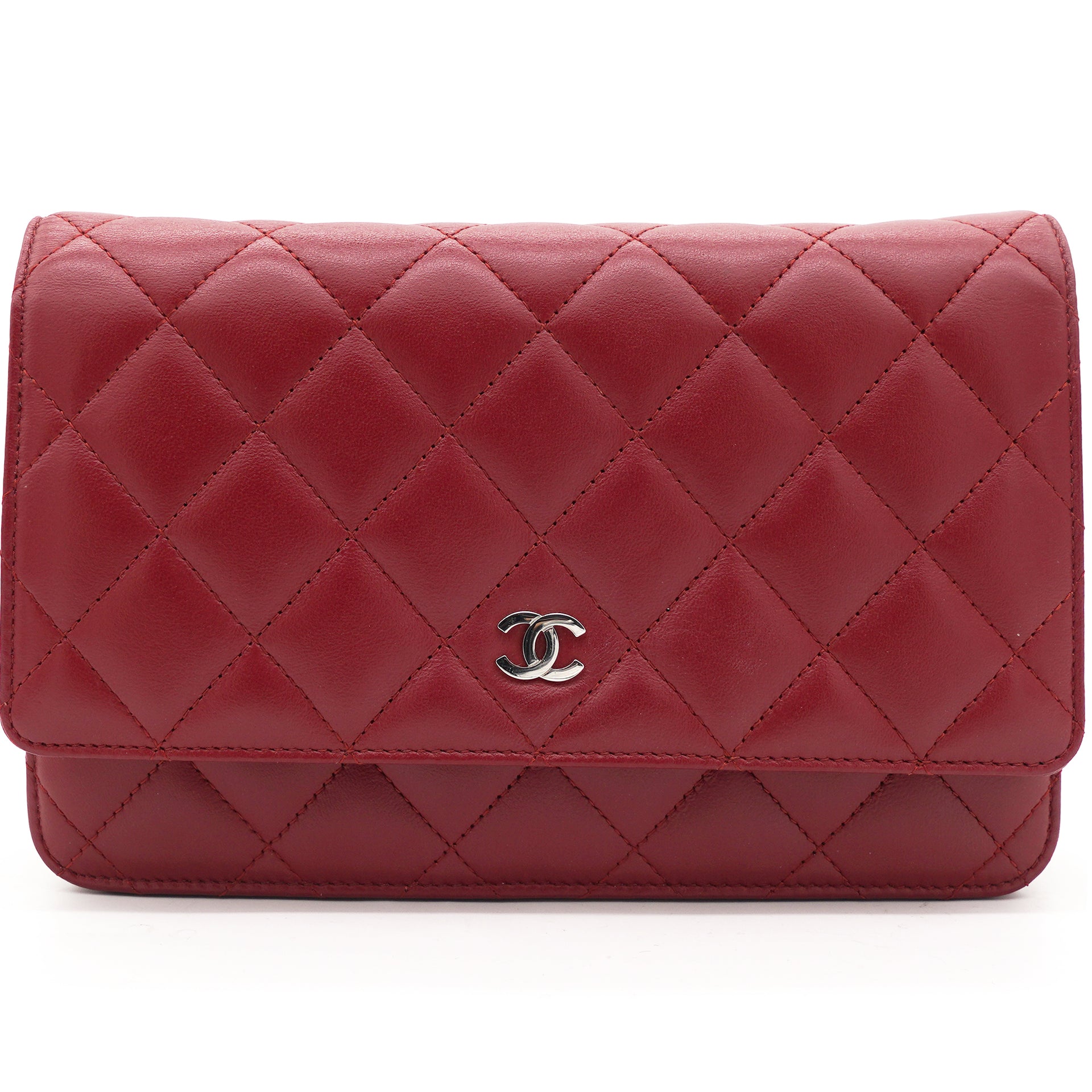 Chanel Wallet on Chain shoulder bag in burgundy/black quilted leather, GHW