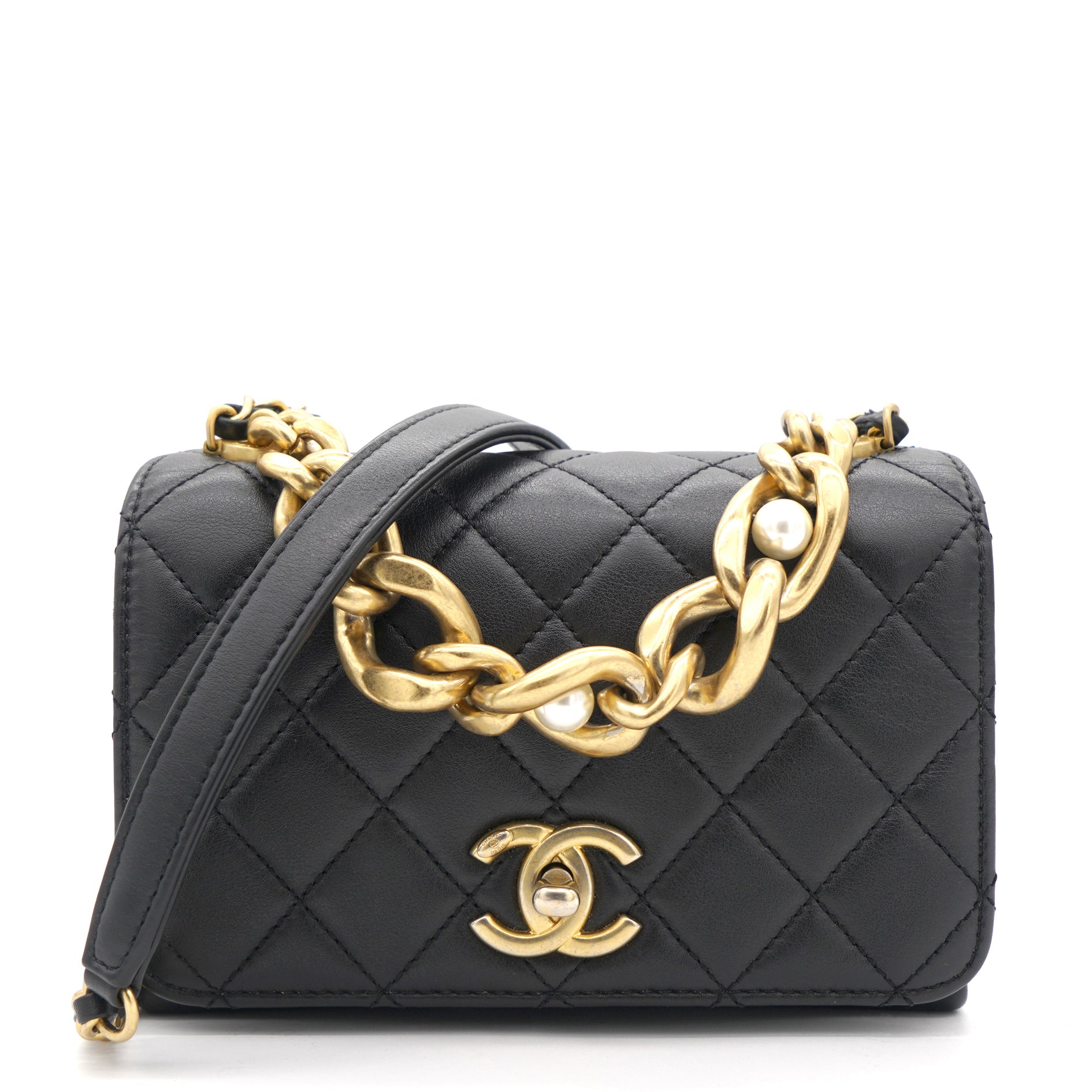 Chanel purse with pearl chain Clearance