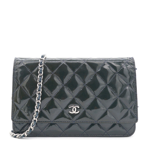 Patent Quilted Wallet on Chain Dark Green