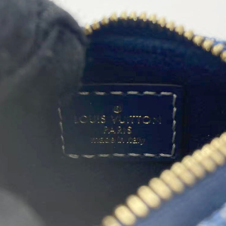 Shop Louis Vuitton 2022 SS Micro speedy denim bag charm (M00546