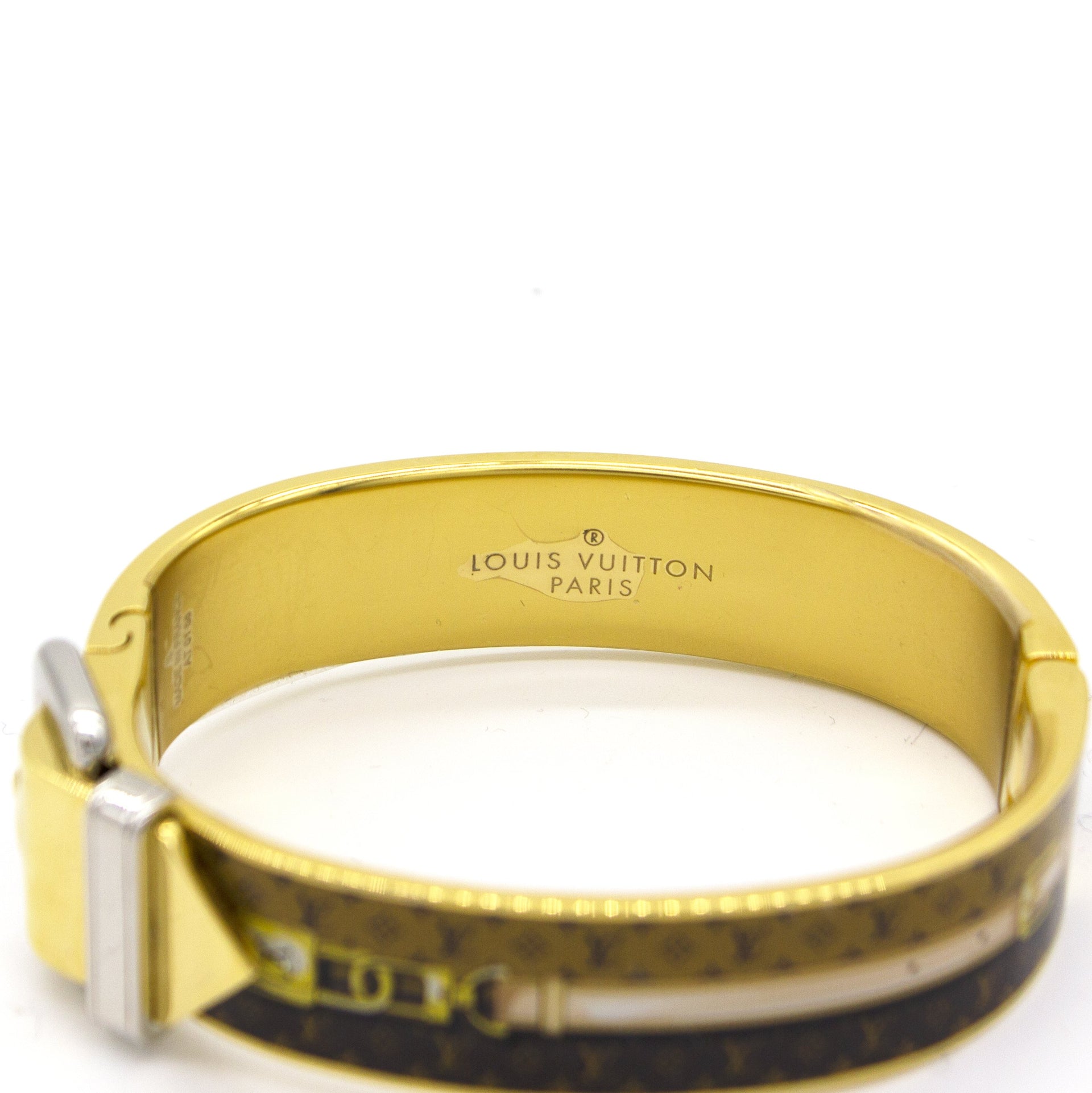 Louis Vuitton 18k White Gold Monogram Bracelet w/Box  Monogram bracelet, Louis  vuitton jewelry, Louis vuitton bracelet