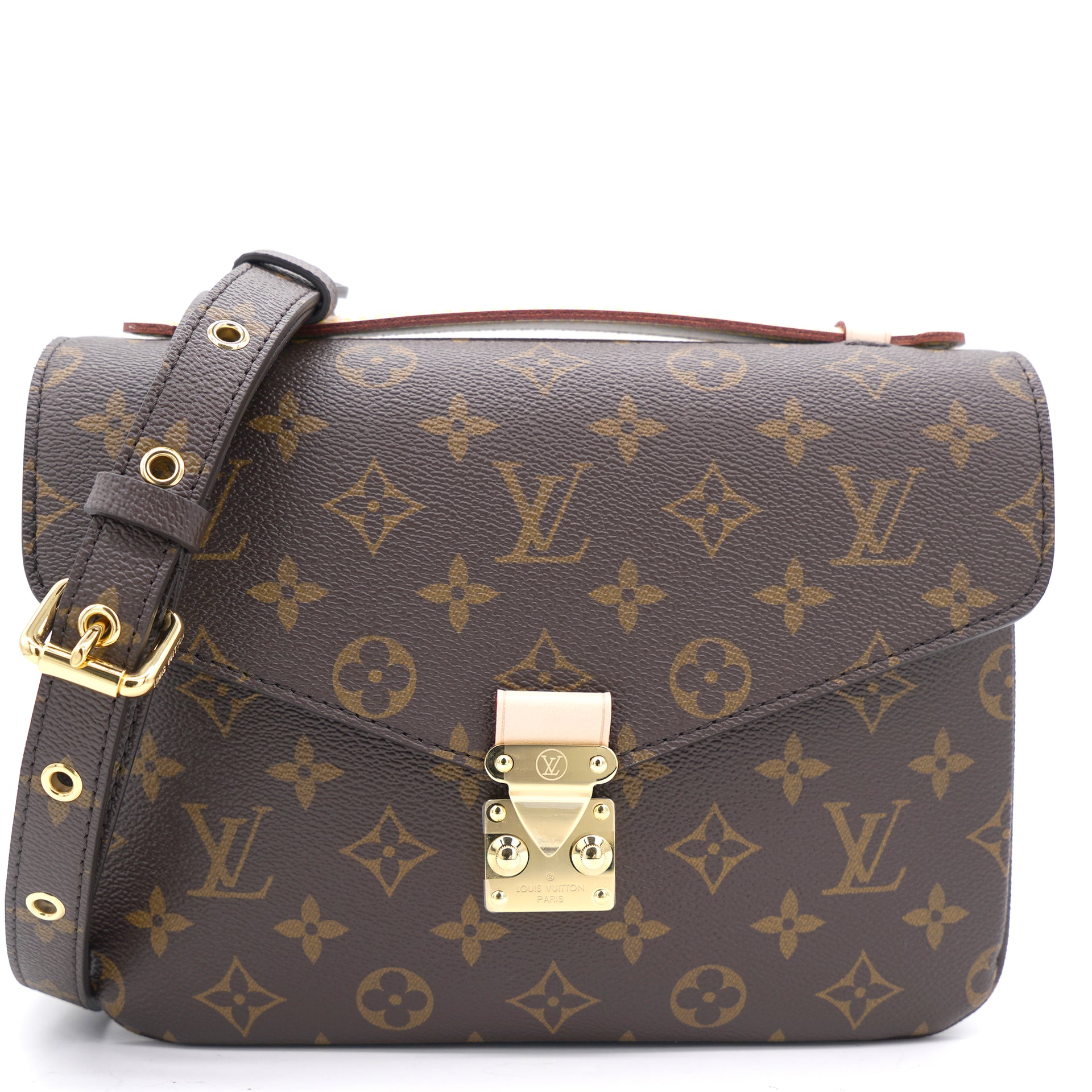 Whats in my bag?!  Louis Vuitton Pochette Metis 