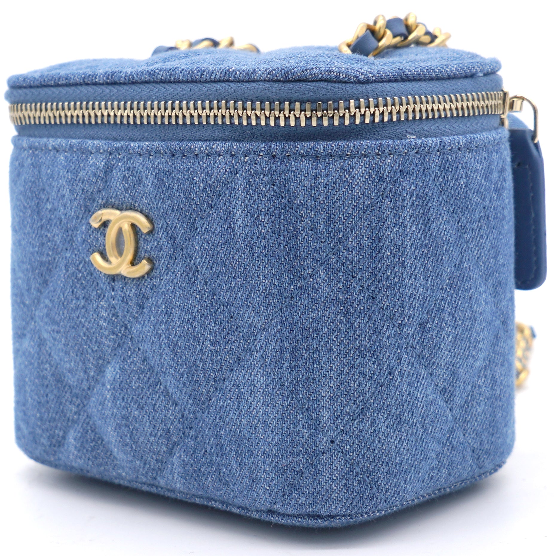 Chanel Denim Quilted Small Coco Beauty Vanity Case Pearl Crush – STYLISHTOP