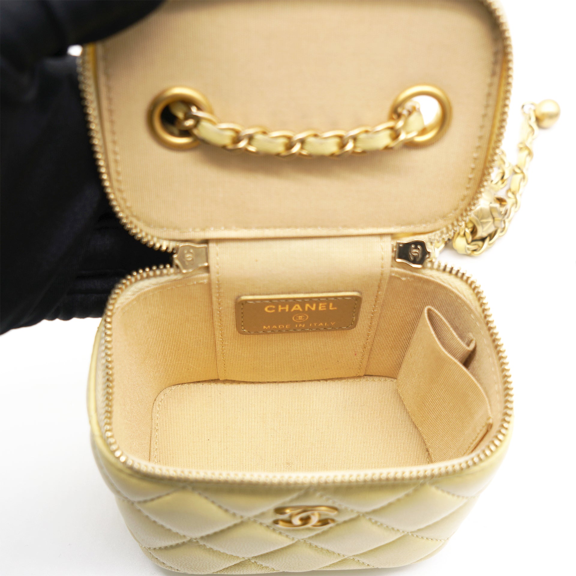 Chanel Pink Lambskin Leather Coco Pearl Crush Mini Vanity Case Chanel | The  Luxury Closet