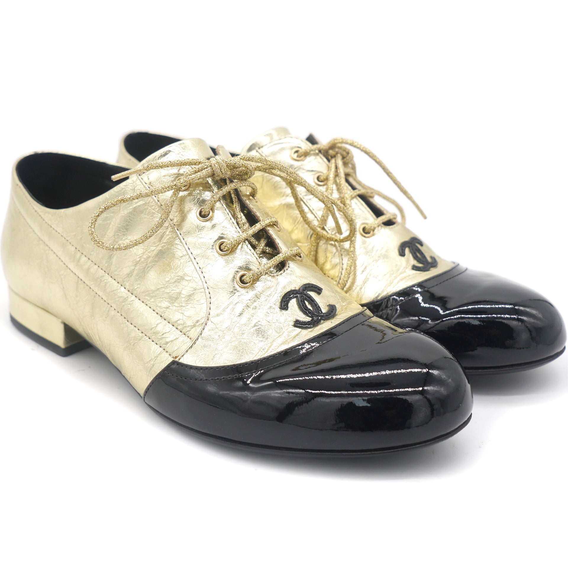 Chanel Leather Cap Toe Lace Up Oxfords Loafers 36 – STYLISHTOP