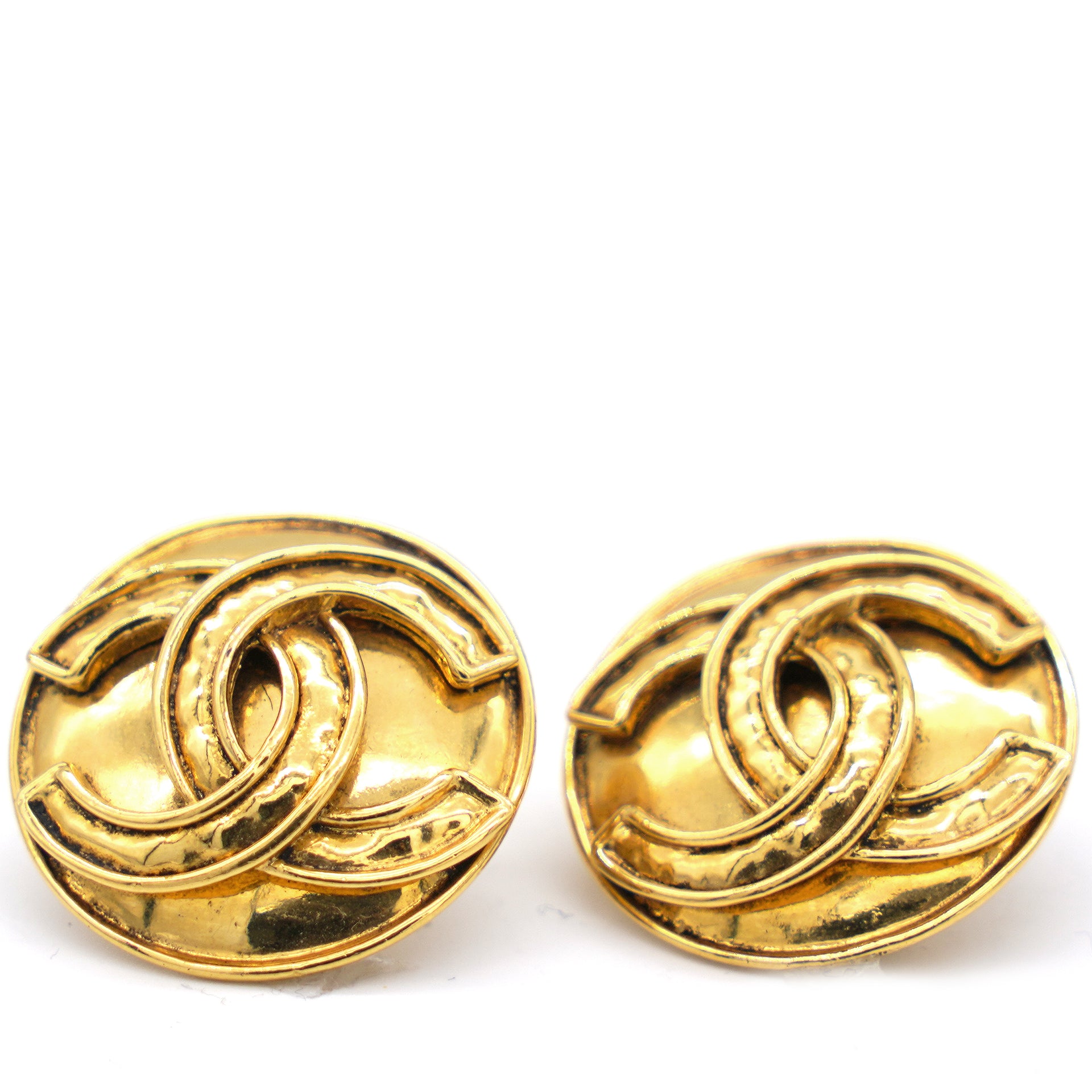 Chanel CC Vintage Gold Tone Clip-On Earrings – STYLISHTOP