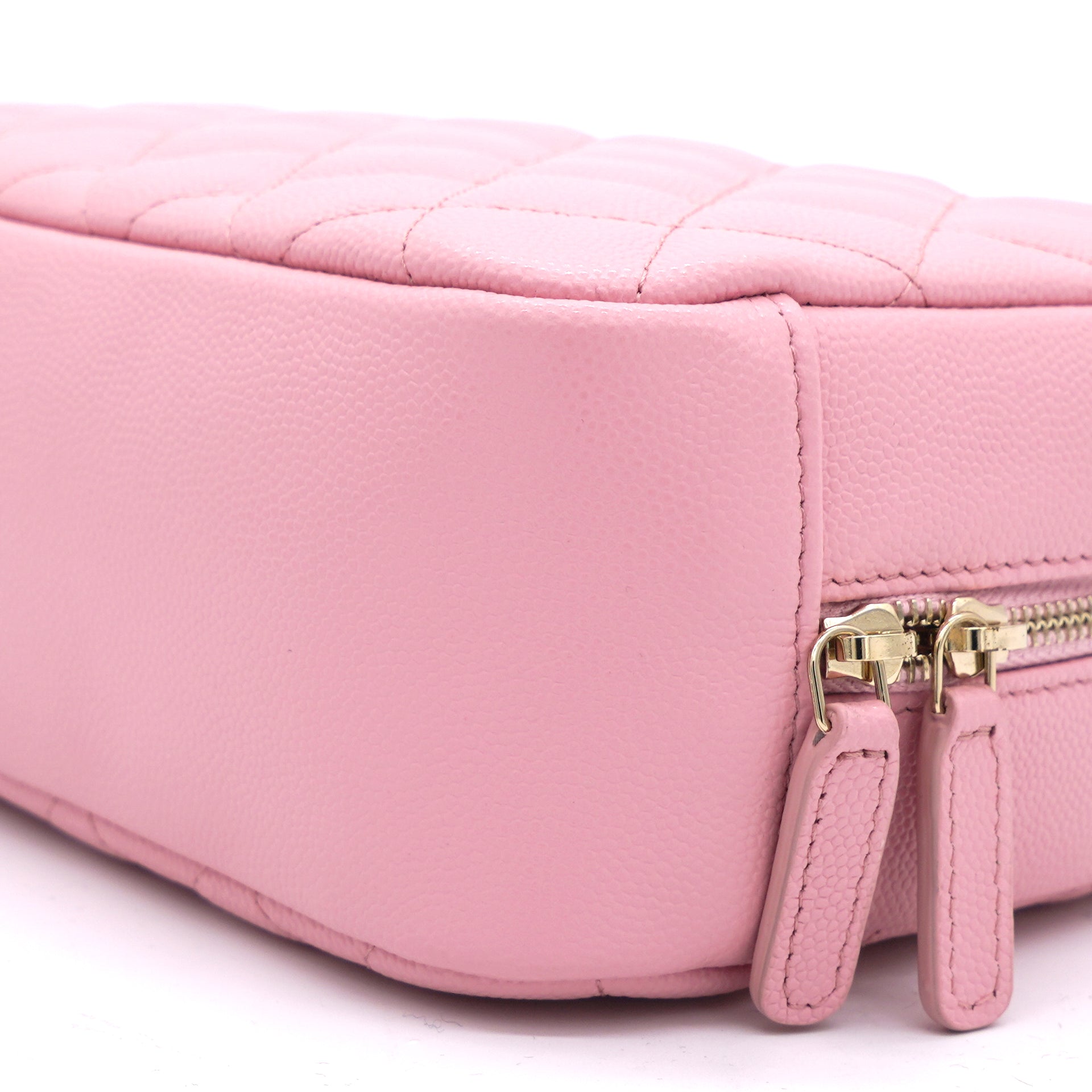 Caviar Quilted Medium Curvy Pouch Cosmetic Case Light Pink