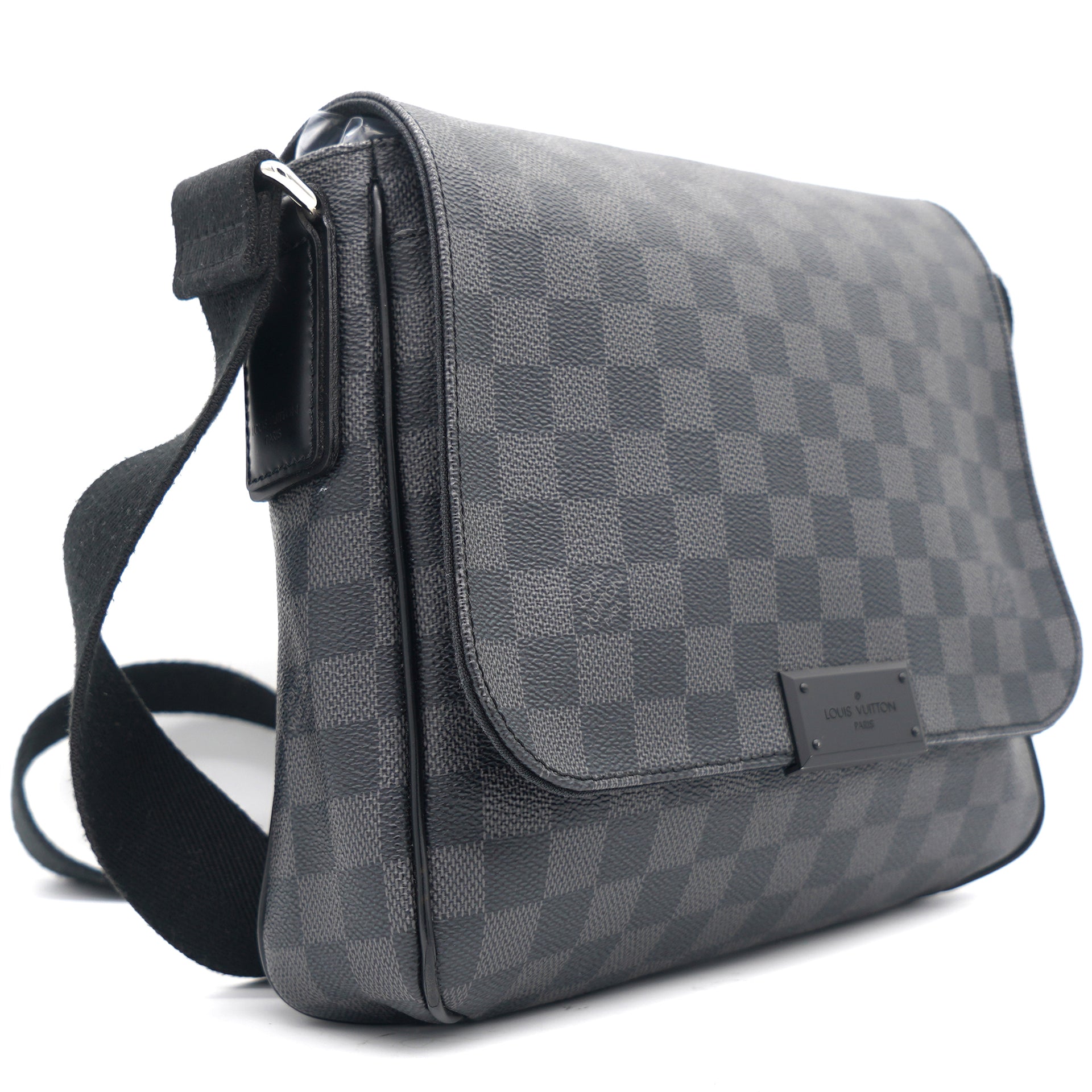 Louis Vuitton Damier District PM Messenger Bag – STYLISHTOP