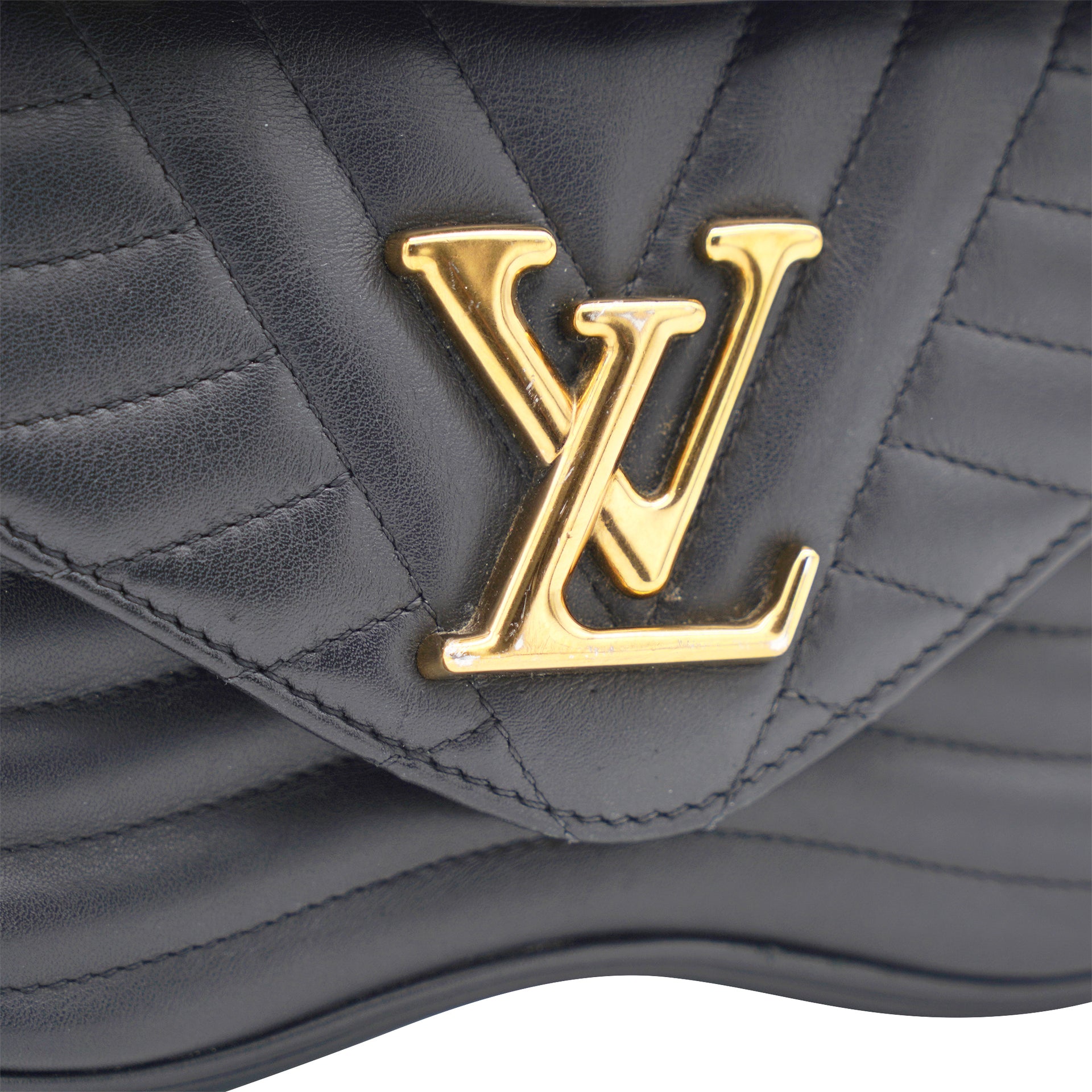 LOUIS VUITTON New Wave Chain Tote Bag Black Quilted Calfskin