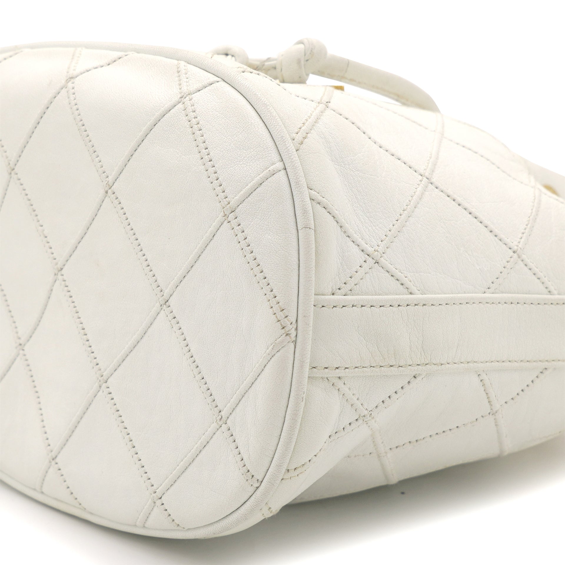 Chanel Bucket Drawstring Vintage Quilted Mini White Lambskin Bag –  STYLISHTOP