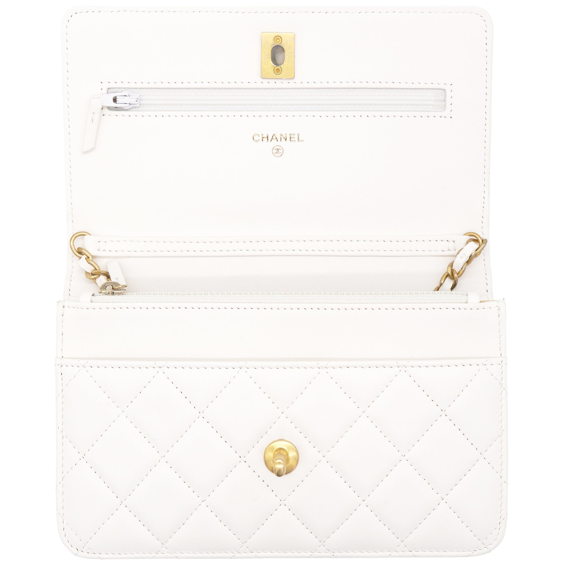 Lambskin Quilted CC Pearl Crush Wallet on Chain White